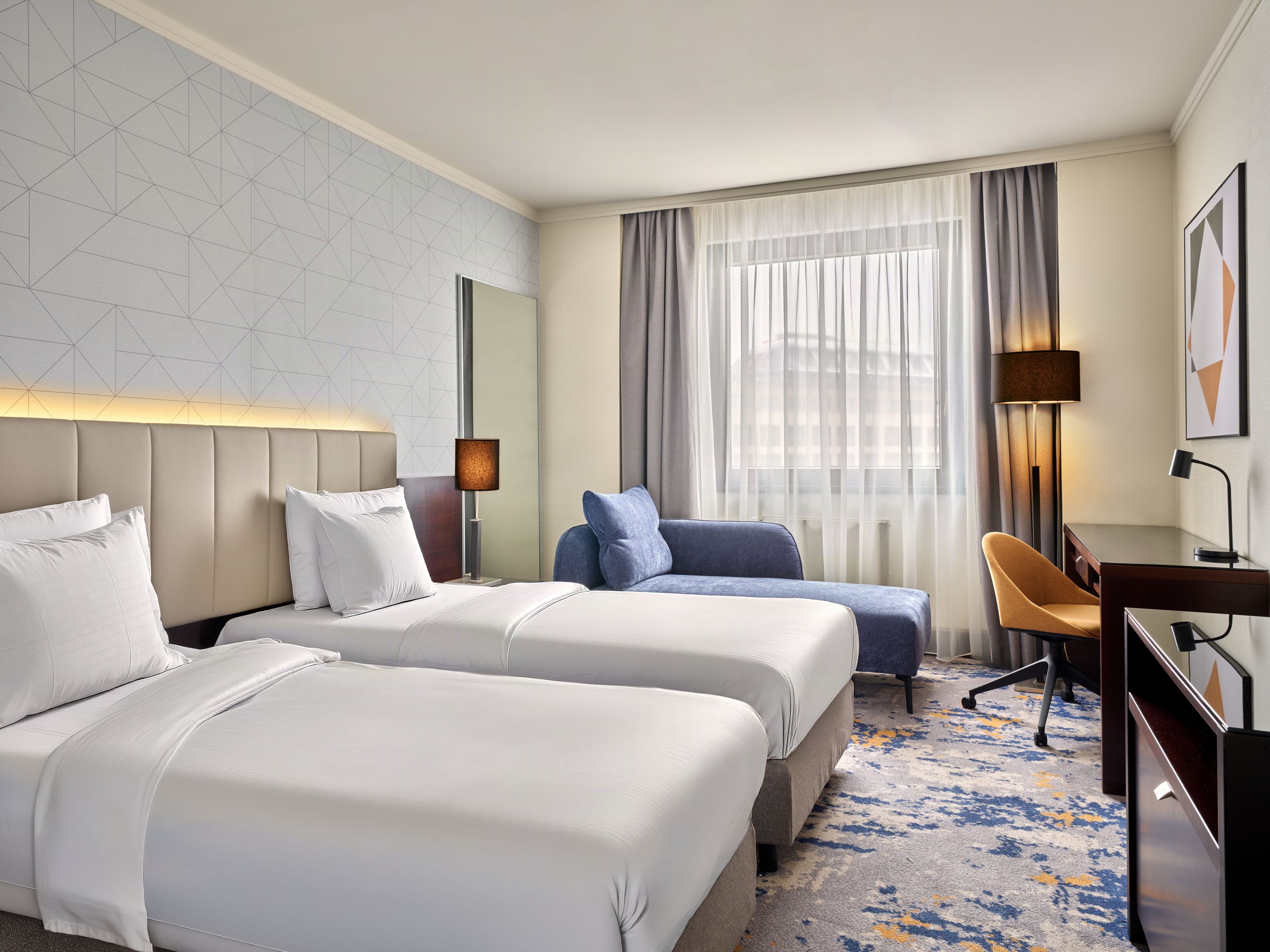 Crowne Plaza Bratislava - Image 4