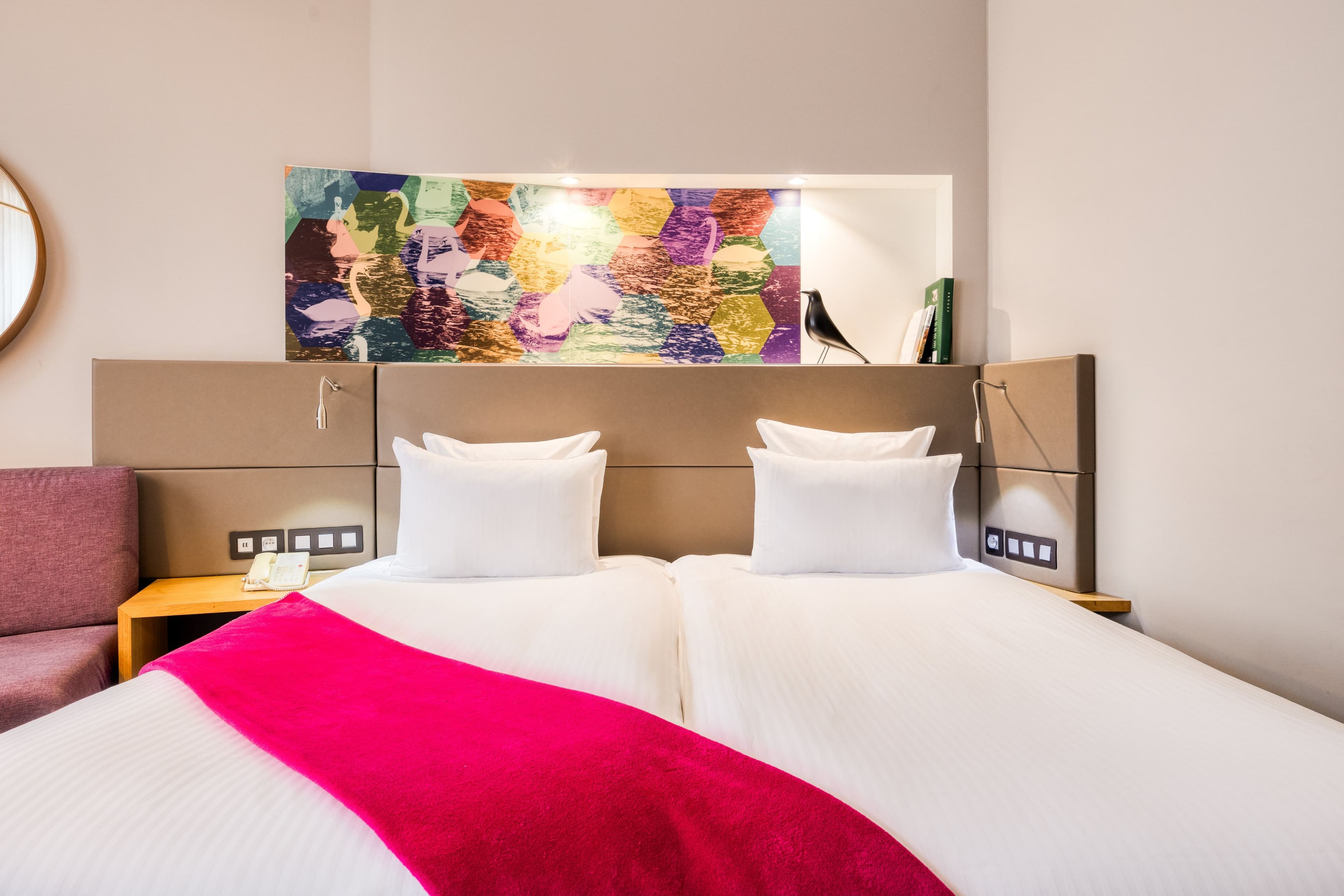 Crowne Plaza Brugge - Image 4