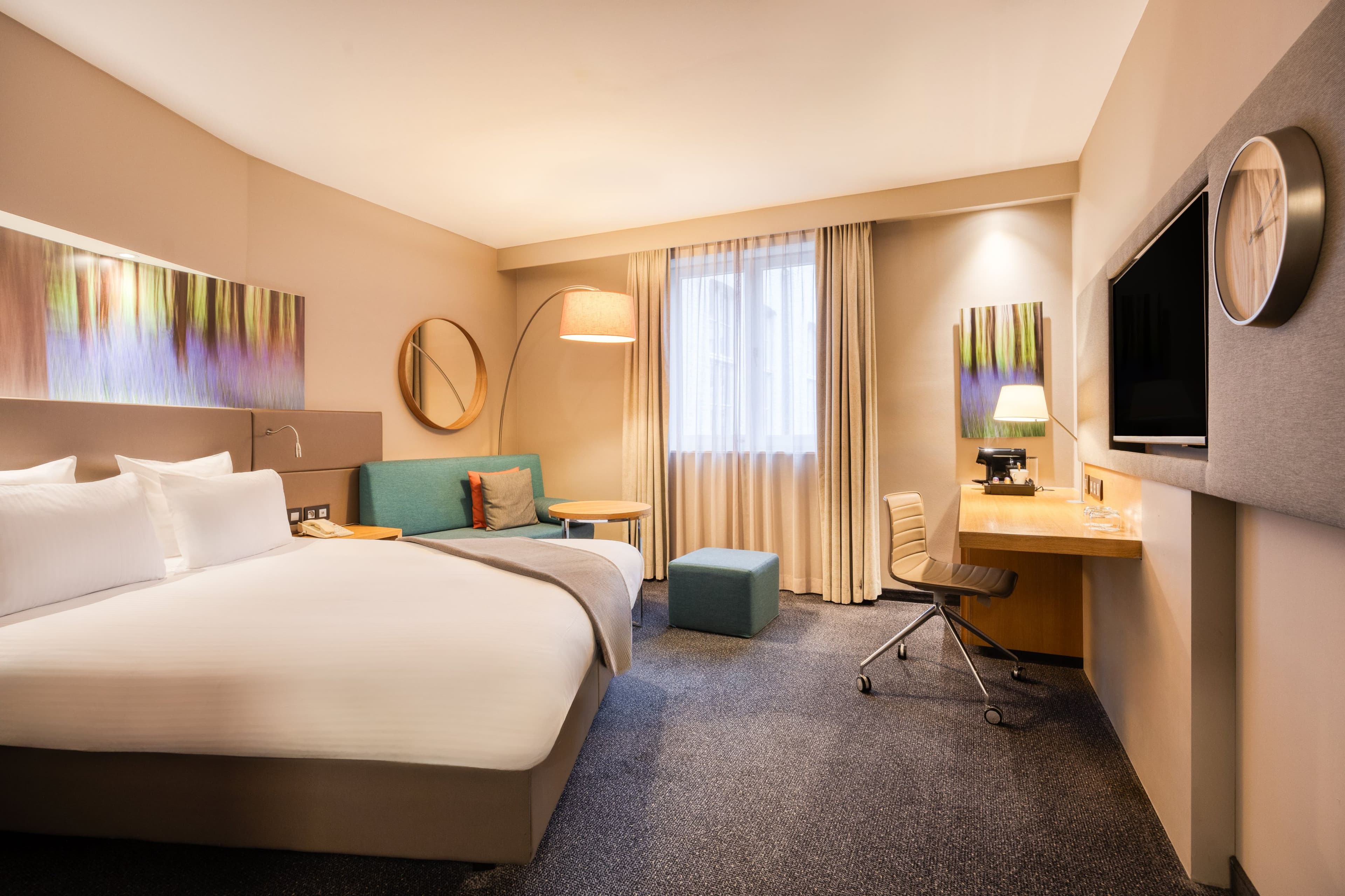 Crowne Plaza Brugge - Image 3