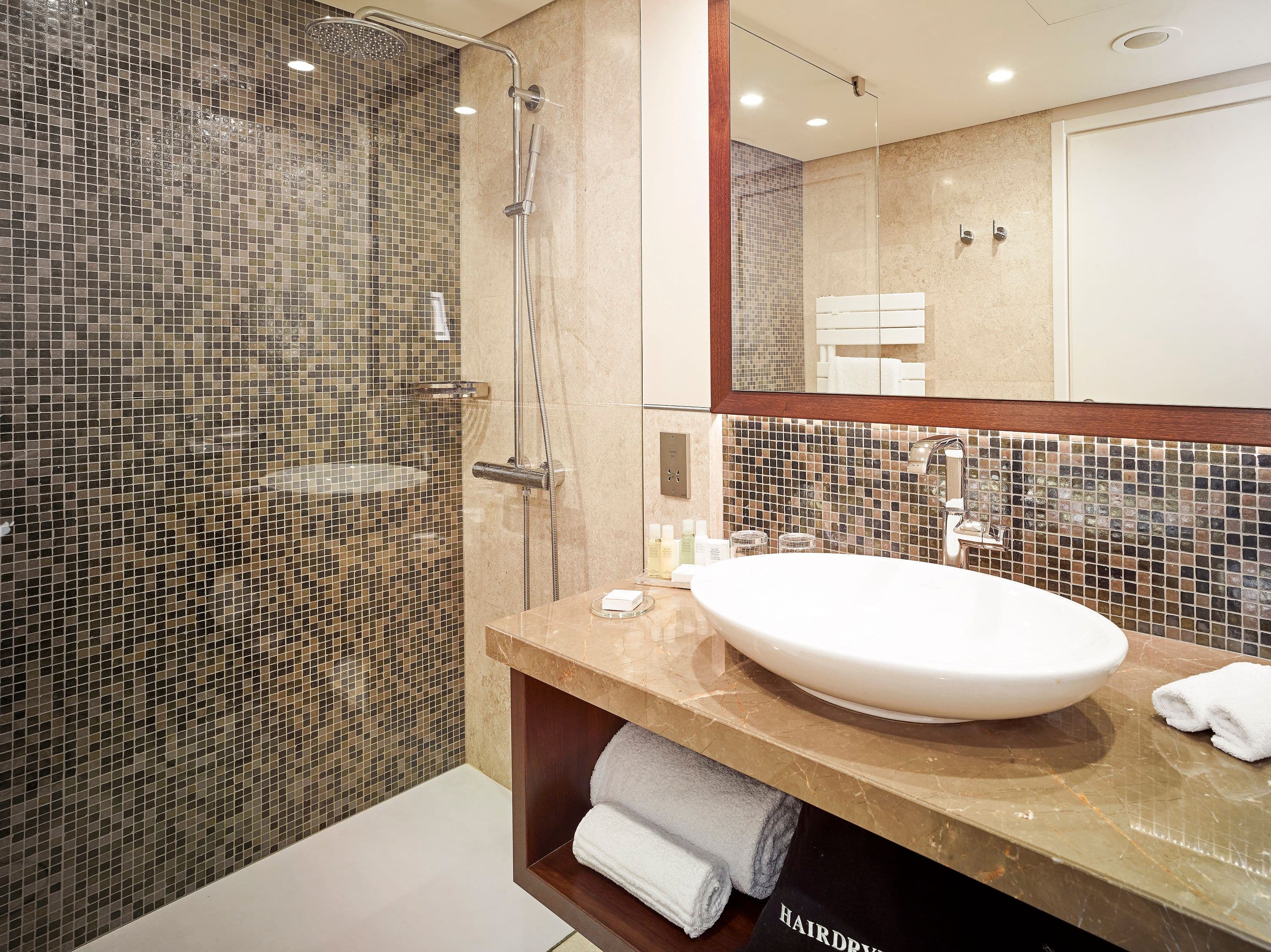 Crowne Plaza Bucharest — 7