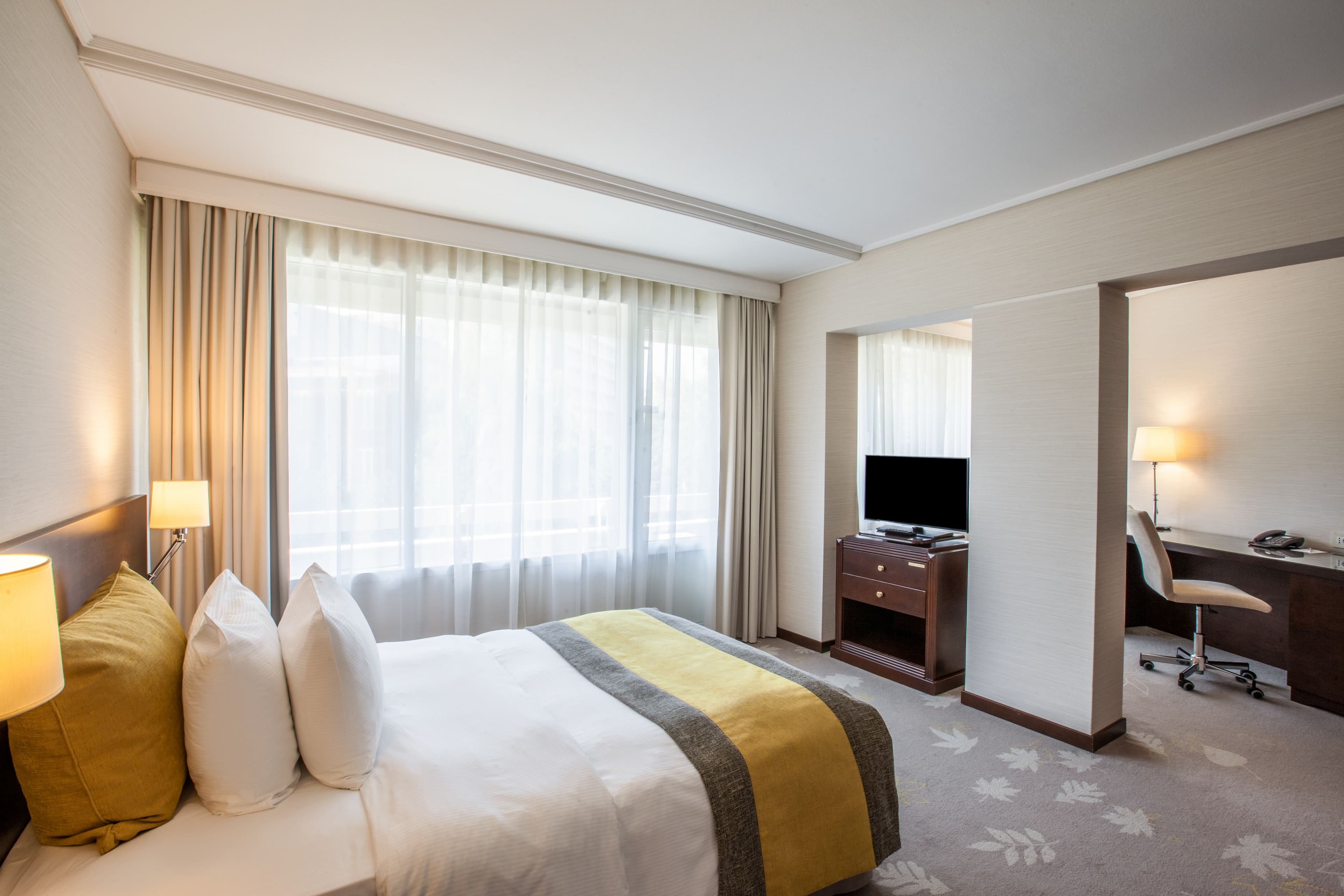 Crowne Plaza Bucharest — 9