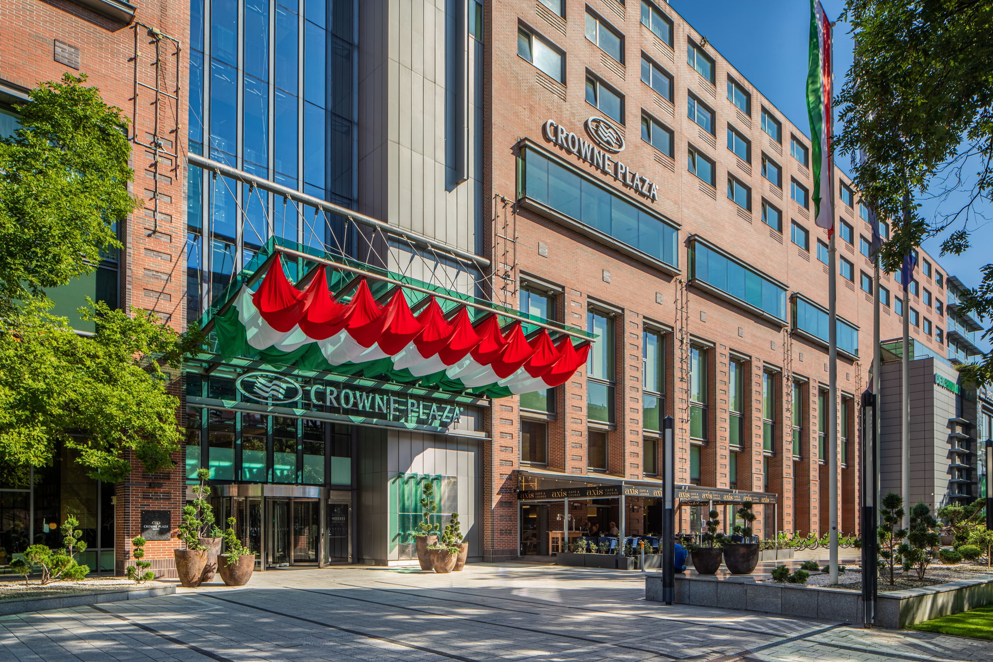 Crowne Plaza Budapest - Image 1