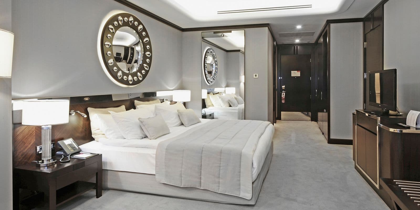 Crowne Plaza Bursa - Image 2