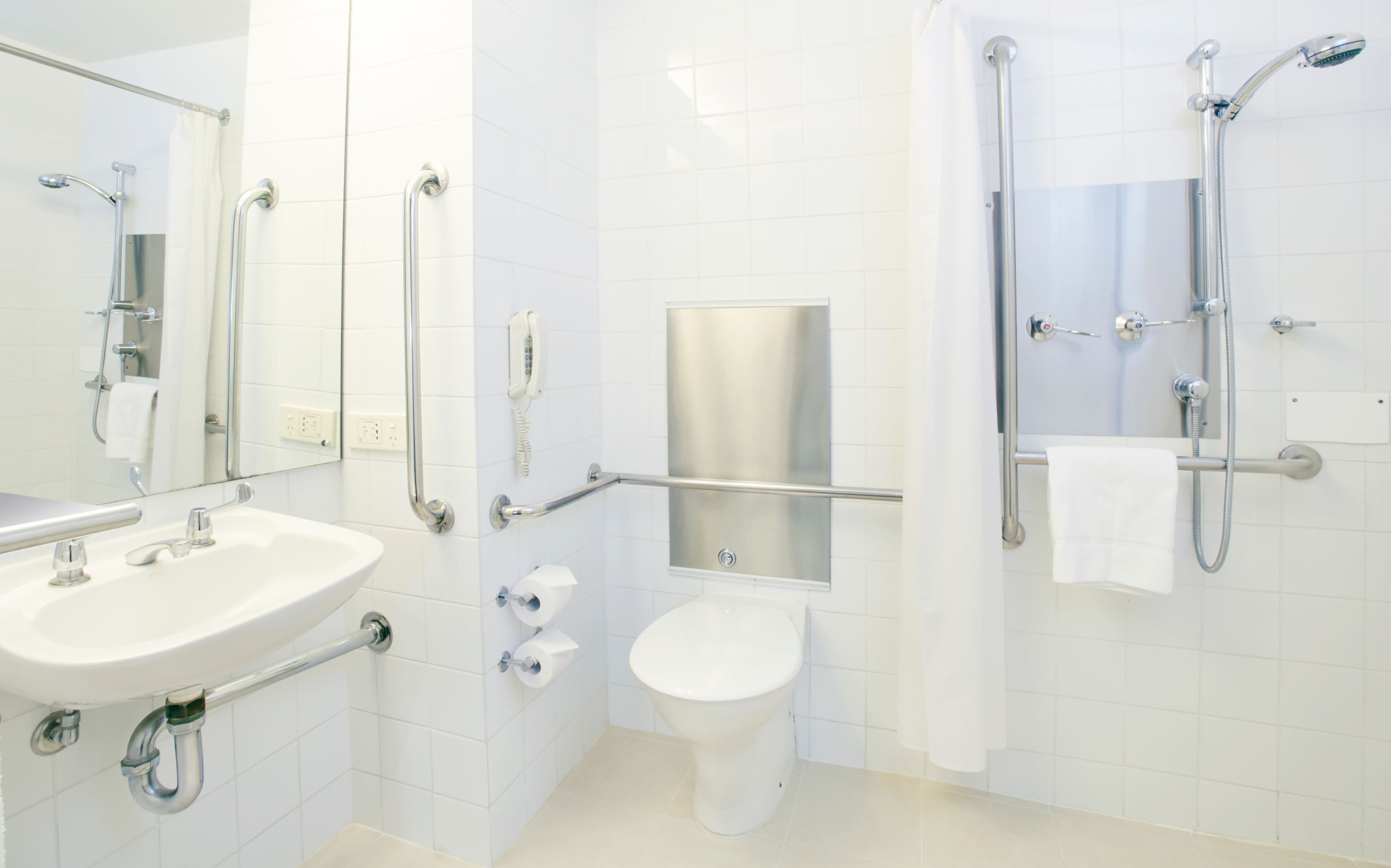 Crowne Plaza Canberra — 21