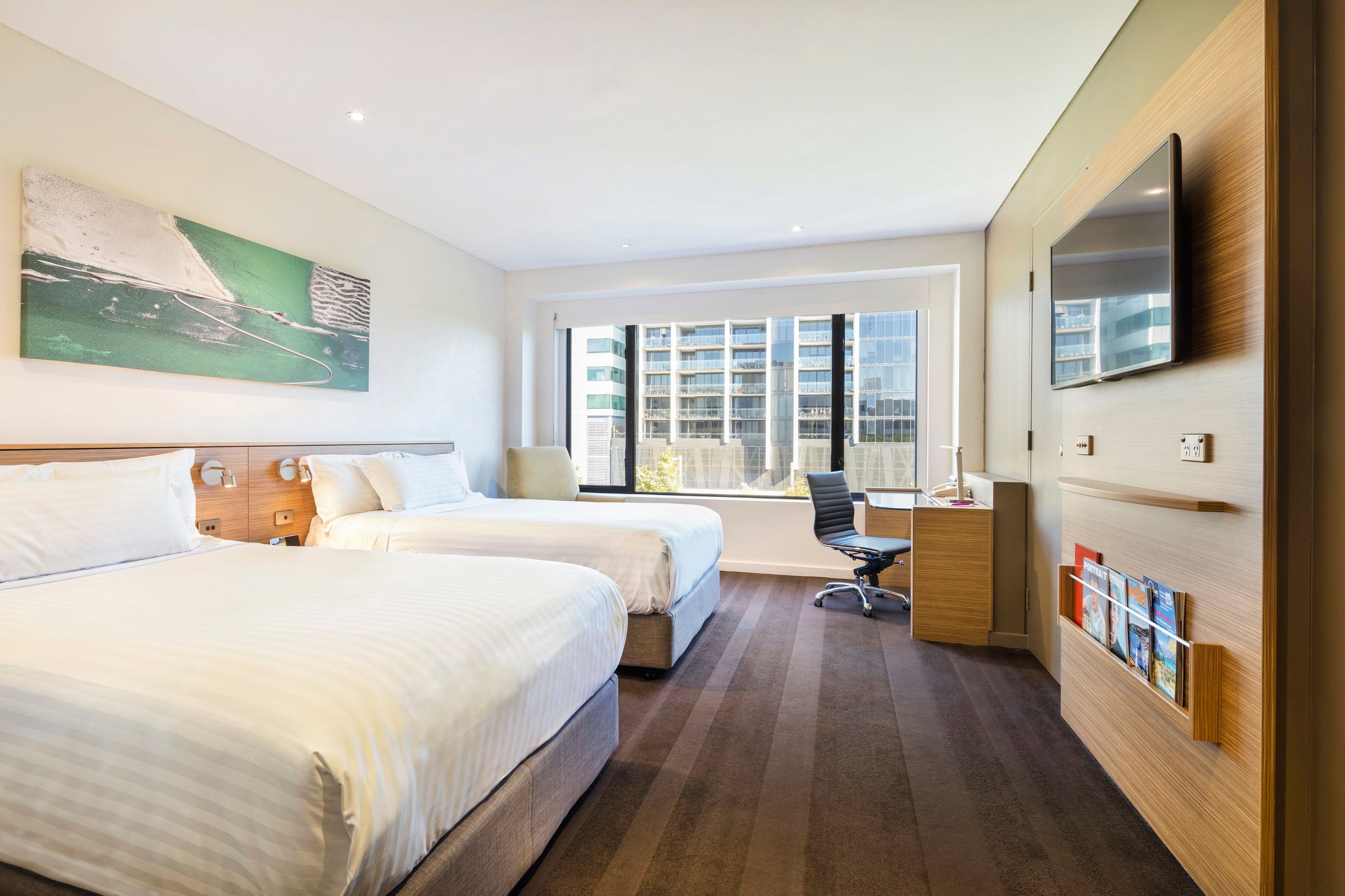 Crowne Plaza Canberra — 11