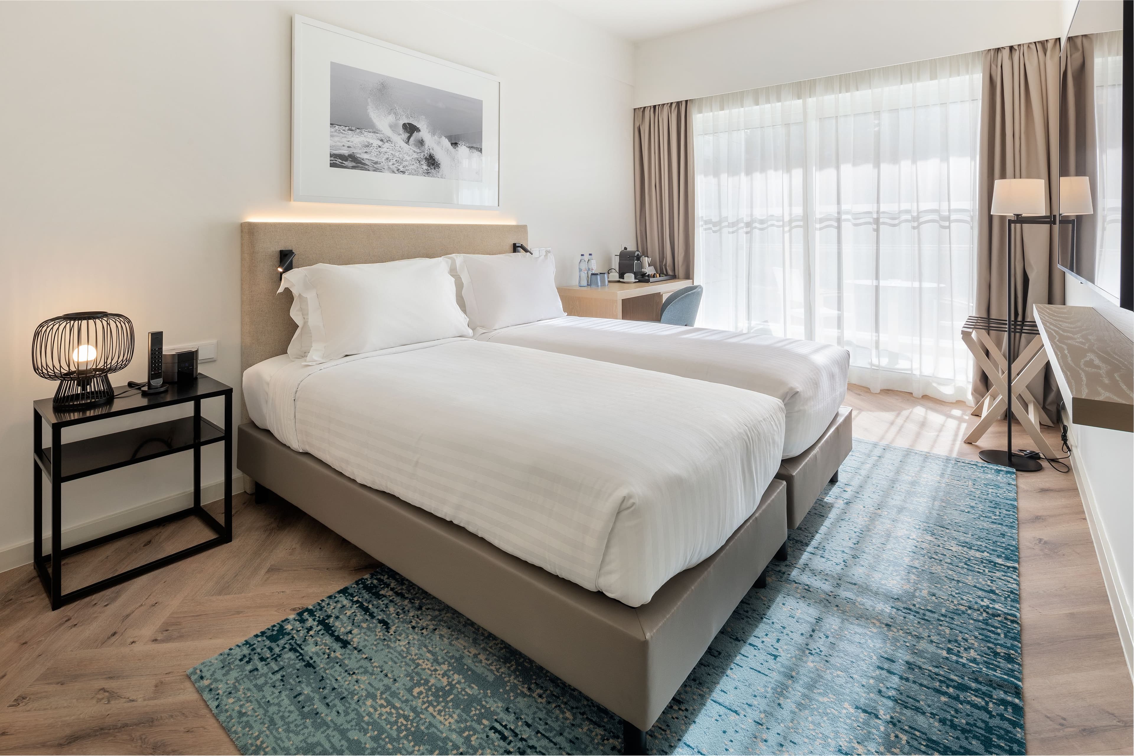 Crowne Plaza Caparica Lisbon - Image 2