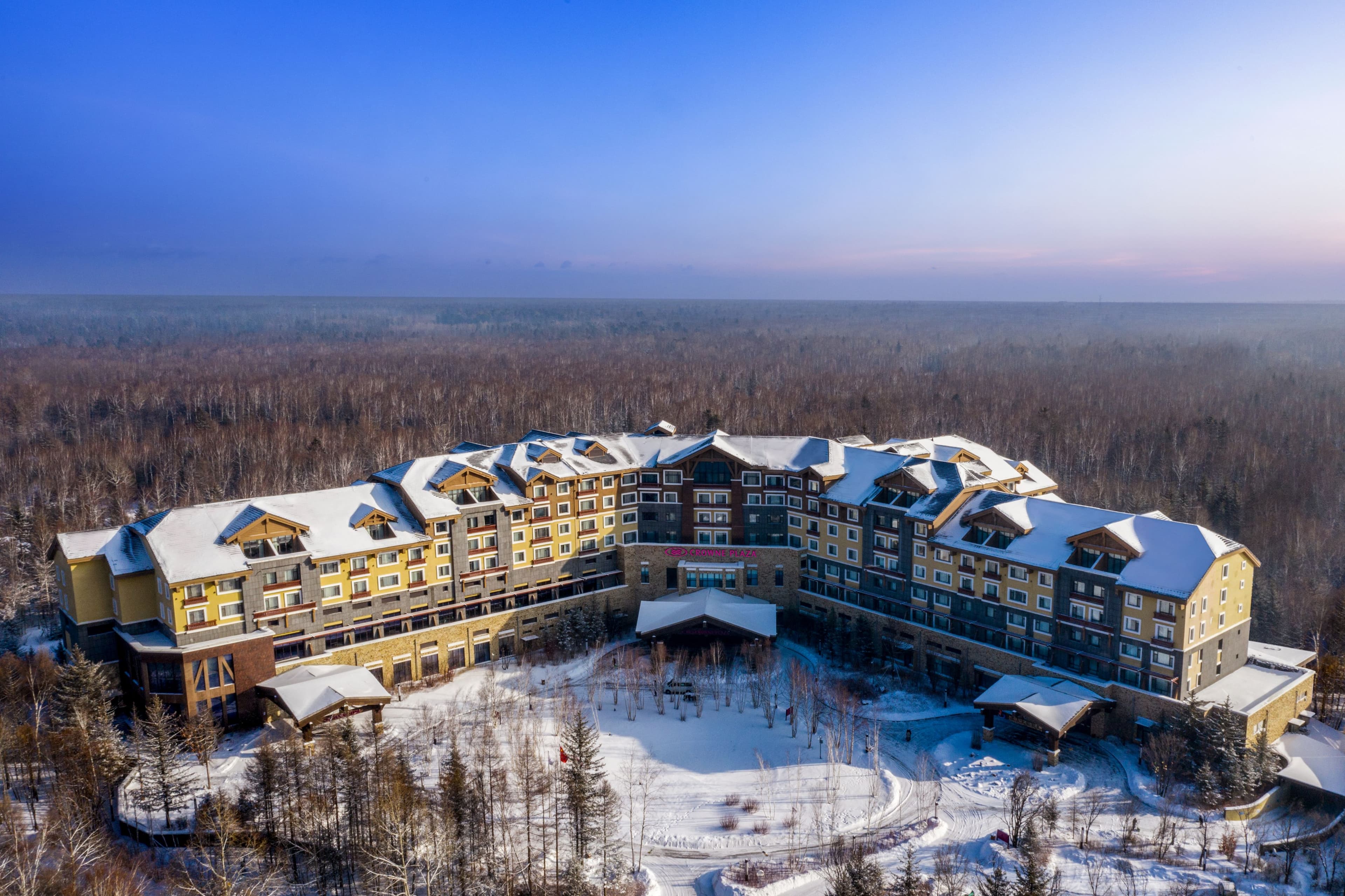 Crowne Plaza Resort Changbaishan Hot Spring - Image 1