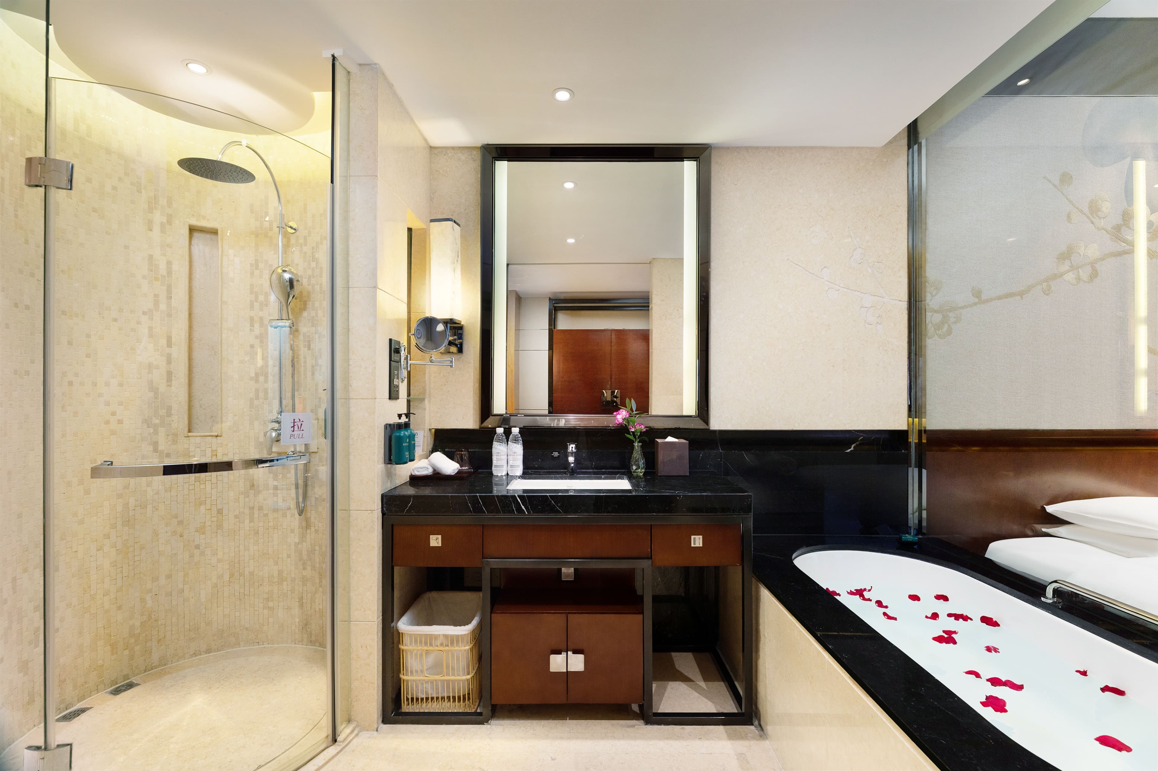 Crowne Plaza Chengdu West - Image 2