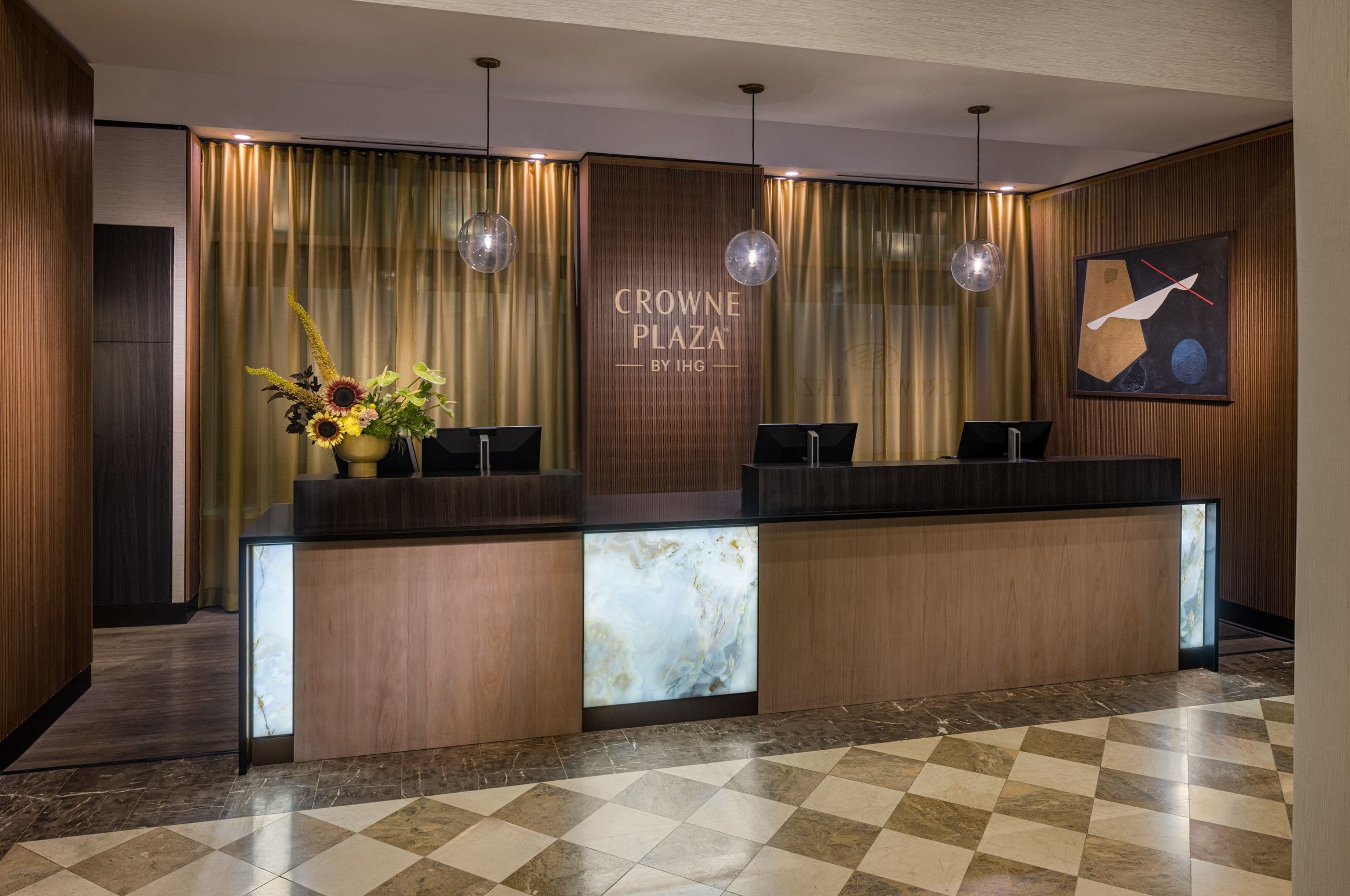 Crowne Plaza Cleveland at Playhouse Square - Image 1