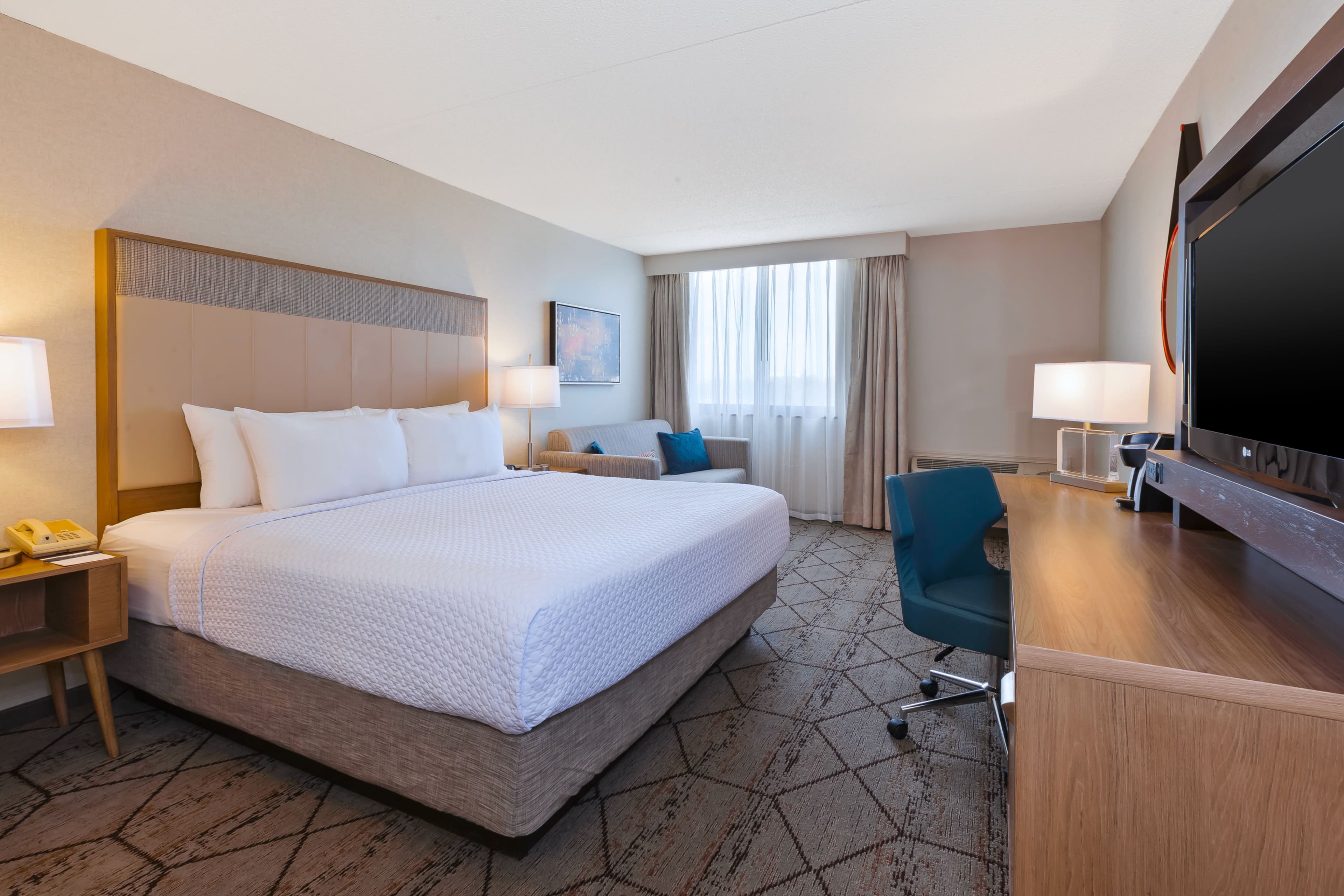 Crowne Plaza Columbus North- Worthington — 14
