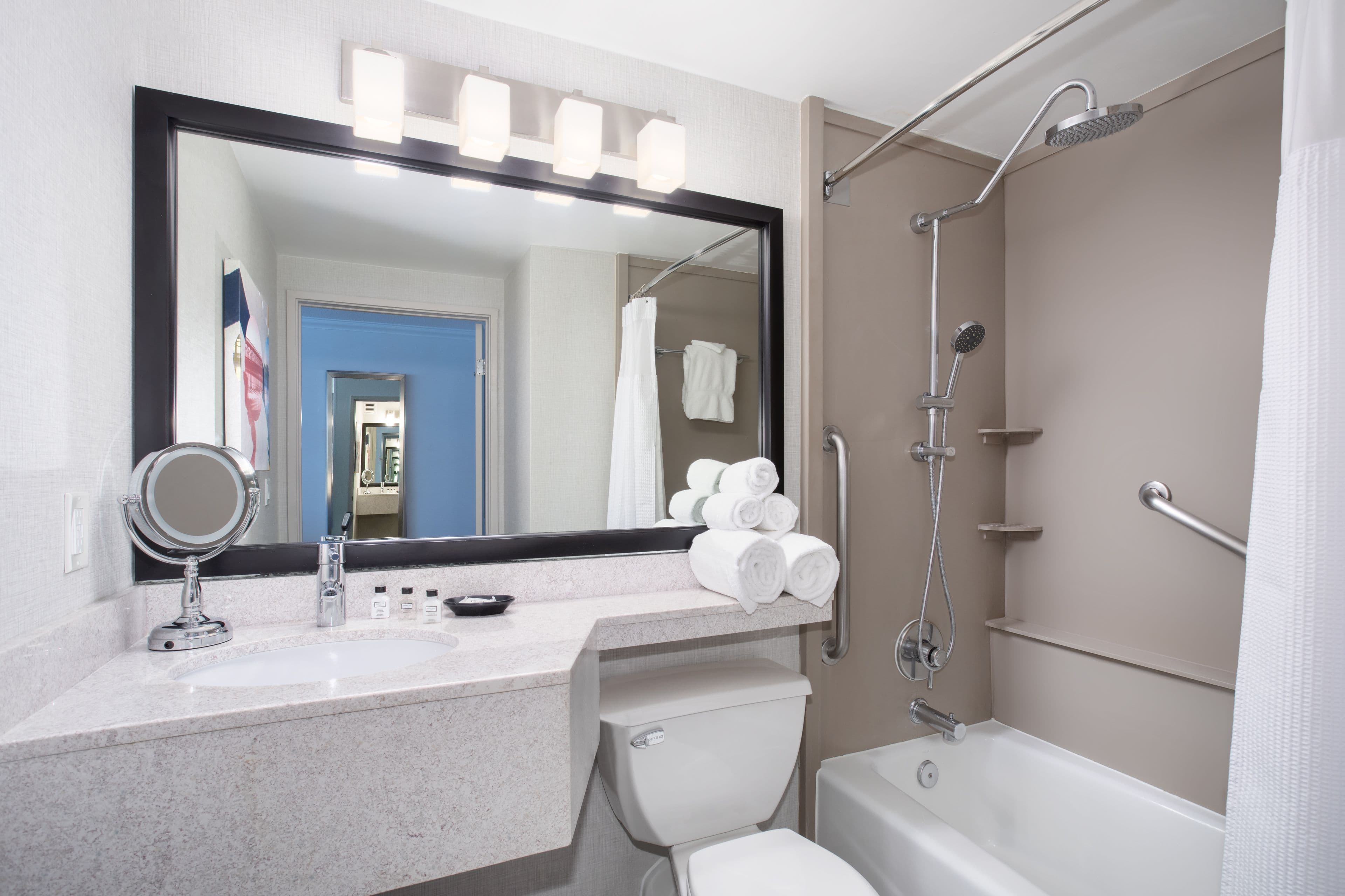 Crowne Plaza Costa Mesa Orange County — 10