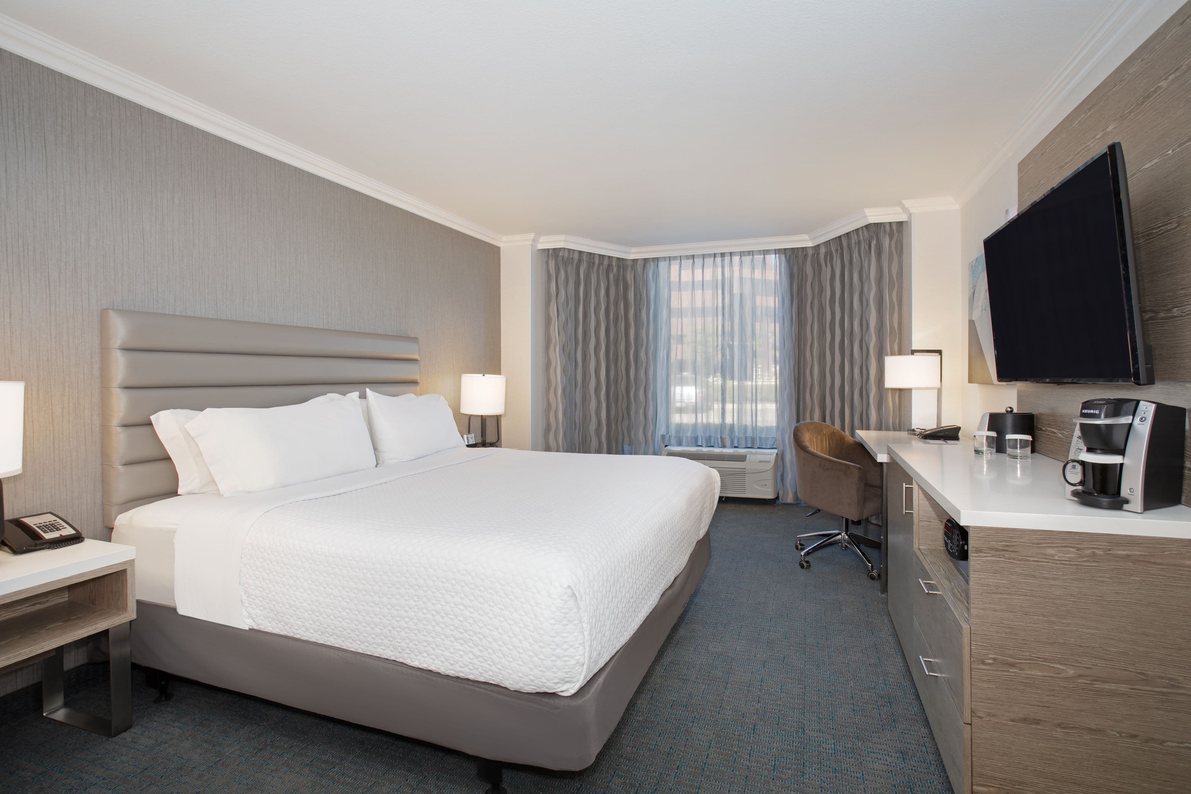 Crowne Plaza Costa Mesa Orange County - Image 2