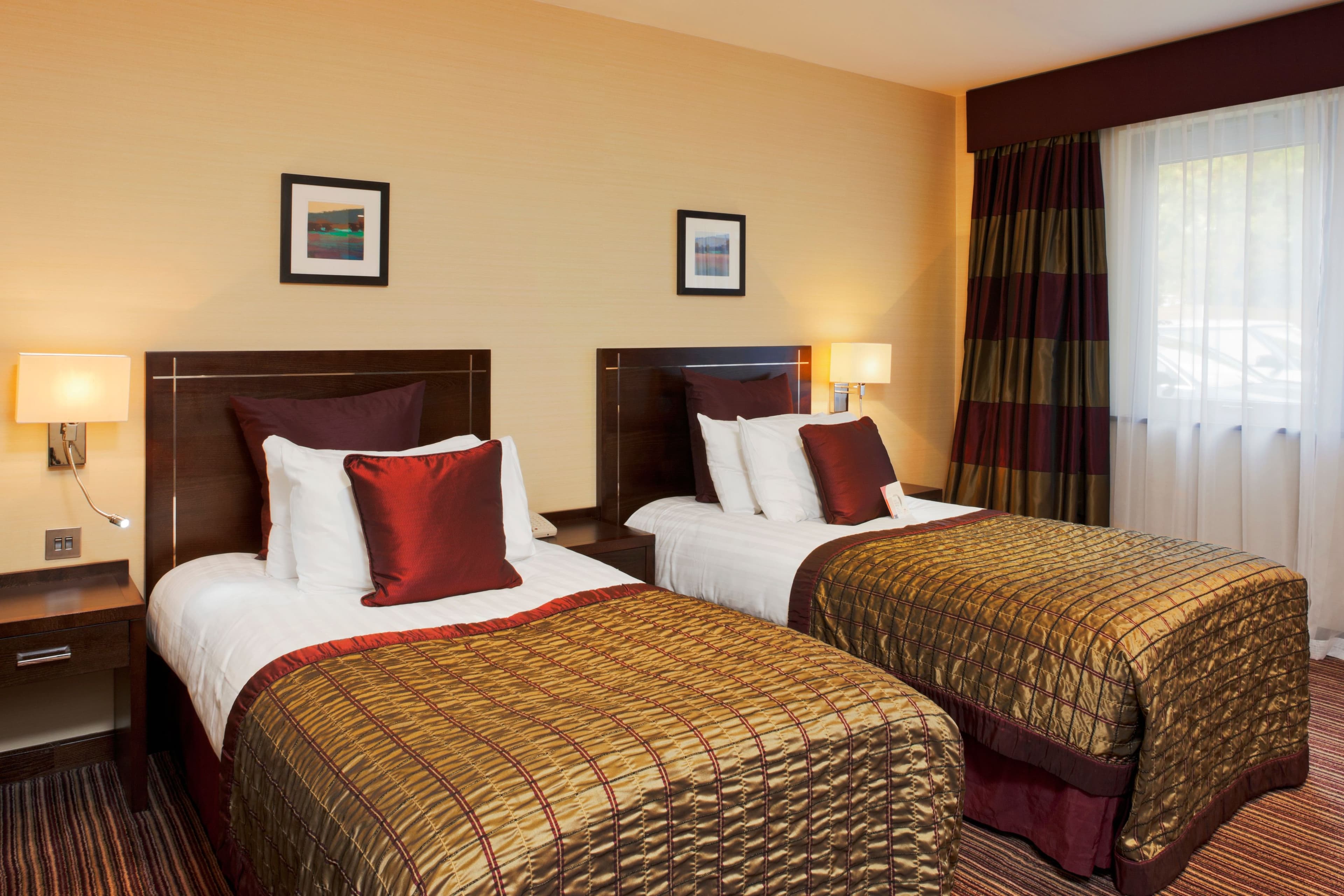 Crowne Plaza London - Gatwick Airport - Image 3