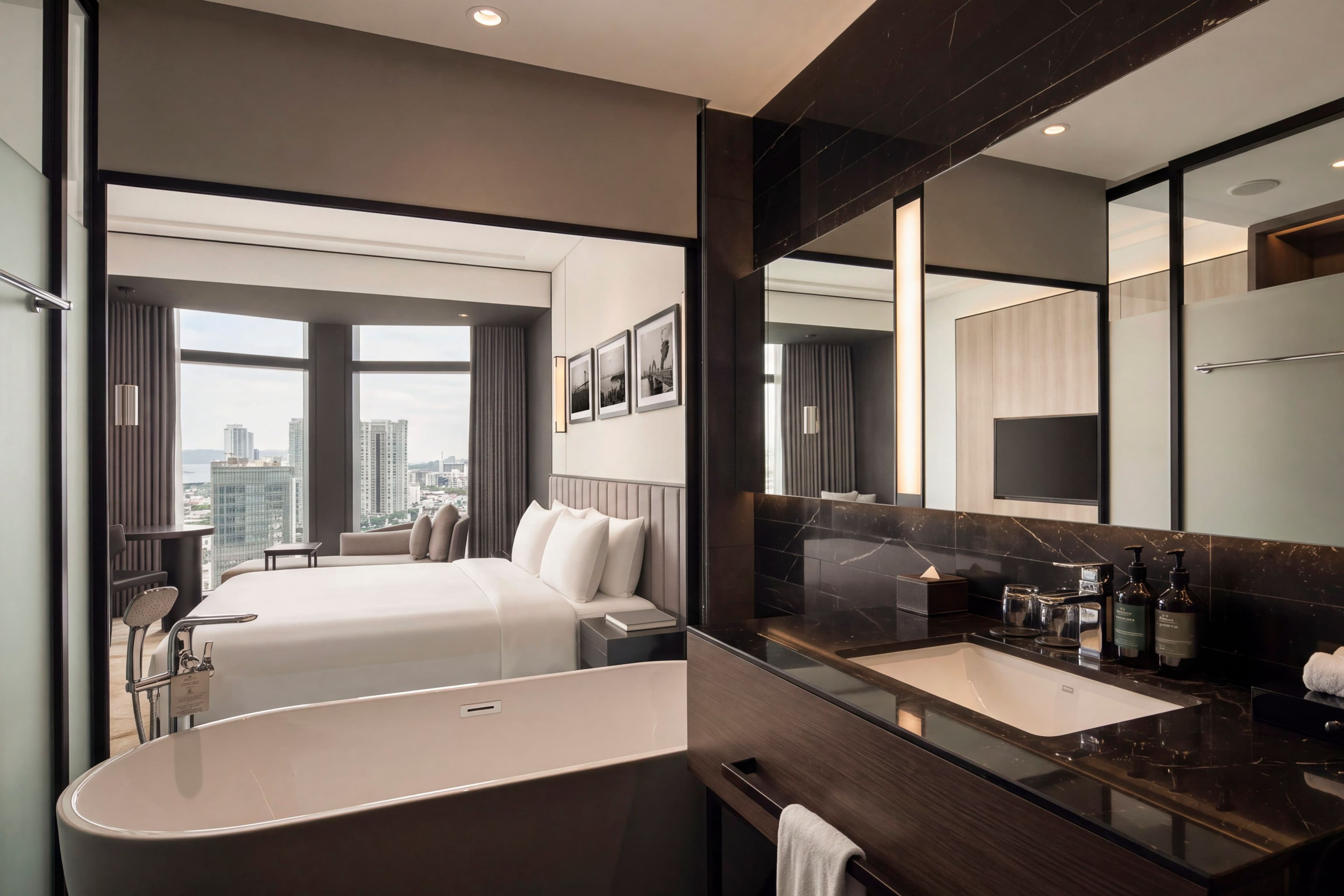 Crowne Plaza Danang City Centre — 9