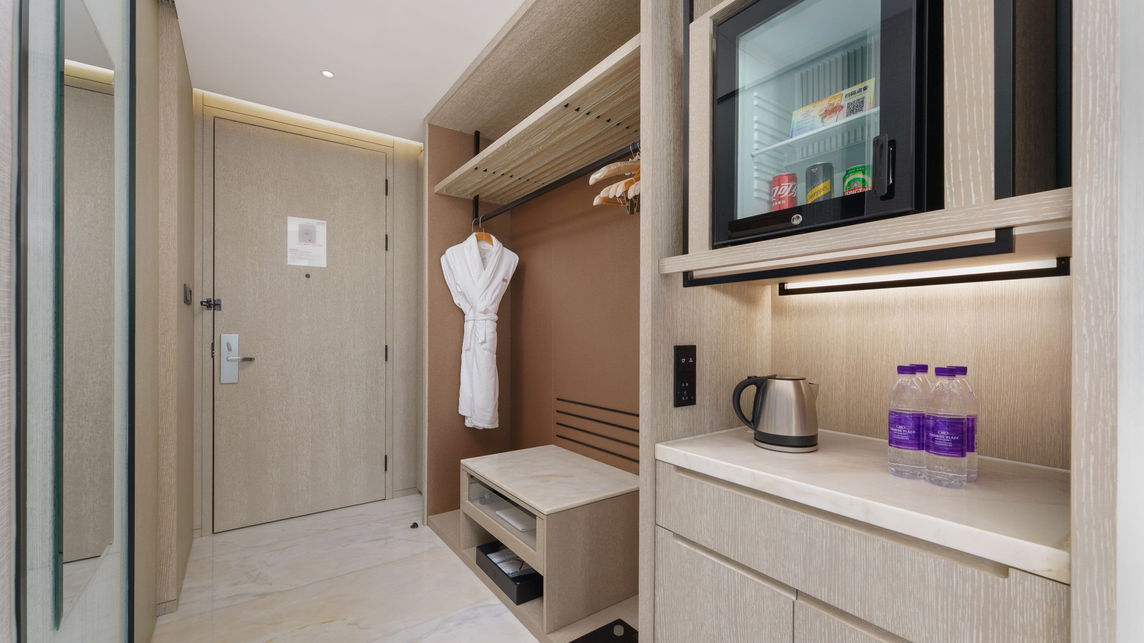 Crowne Plaza Dalian Xinghai - Image 5