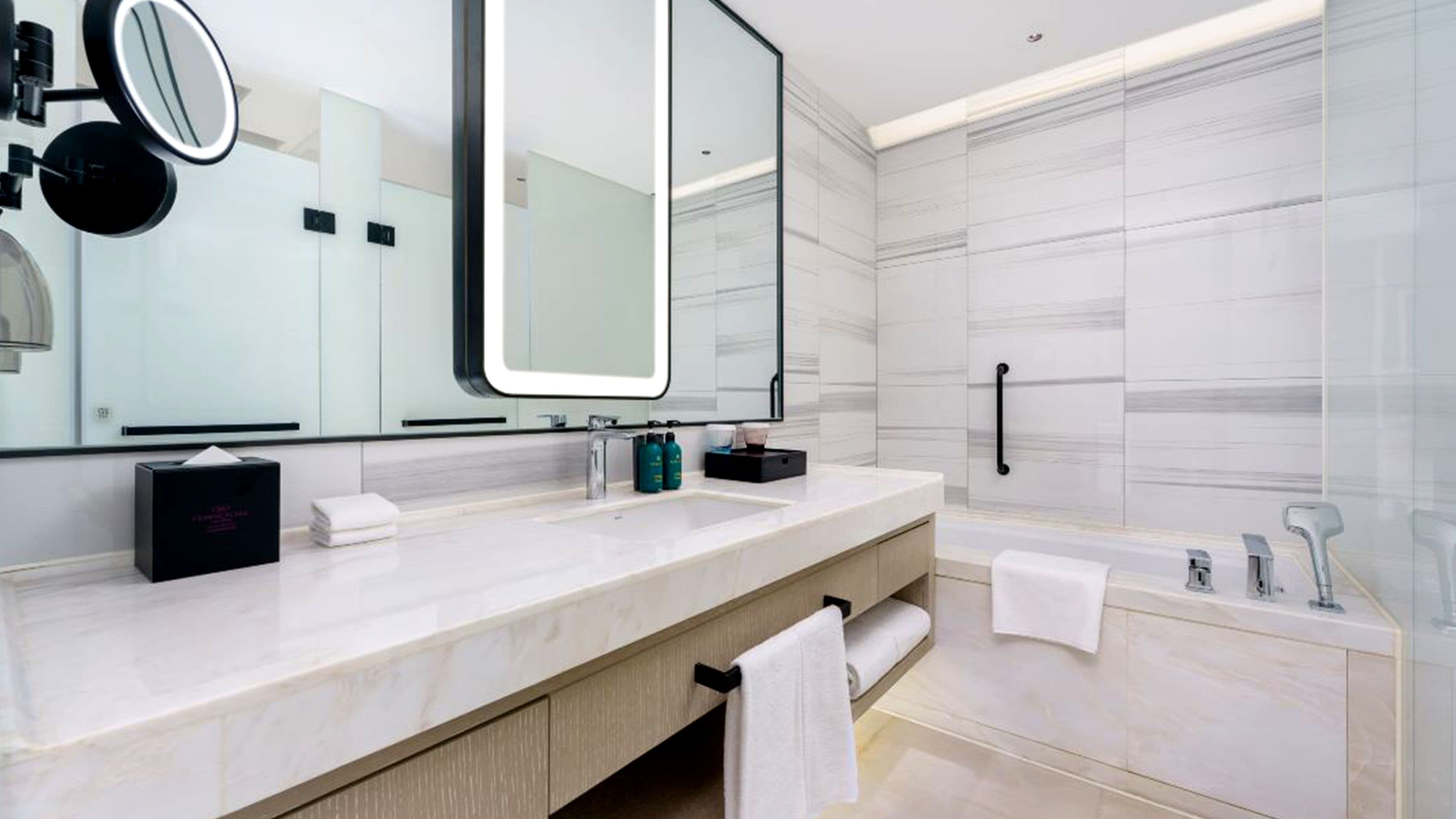 Crowne Plaza Dalian Xinghai — 12