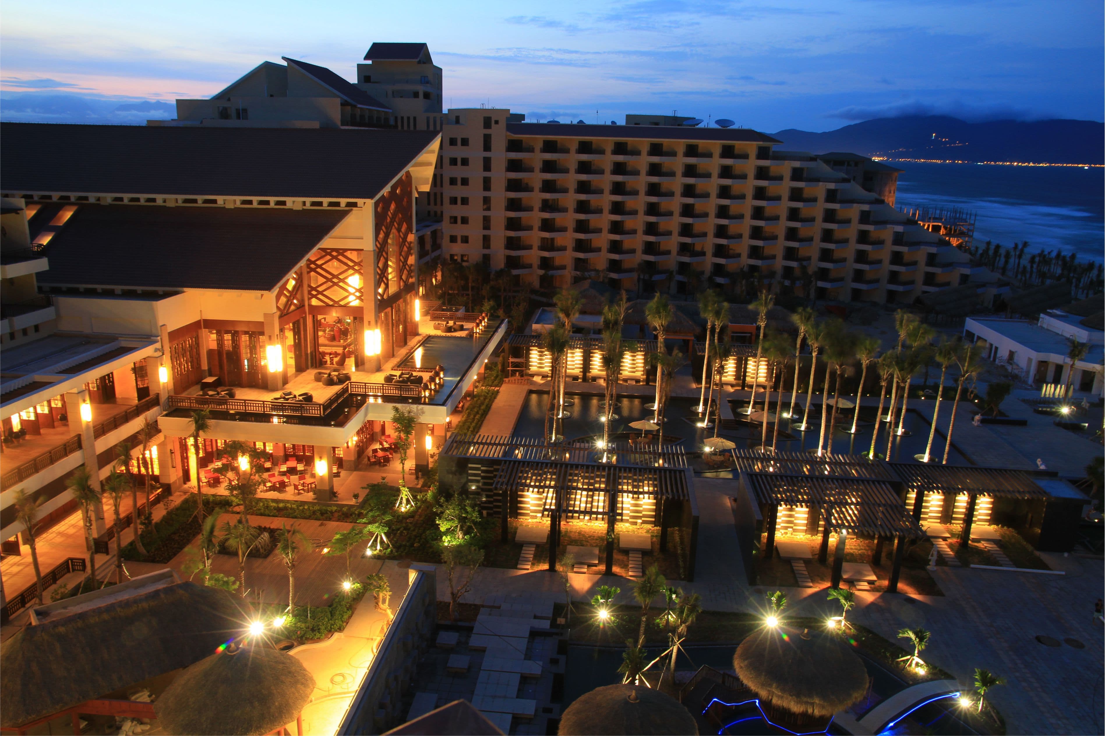 Crowne Plaza Danang - Image 1