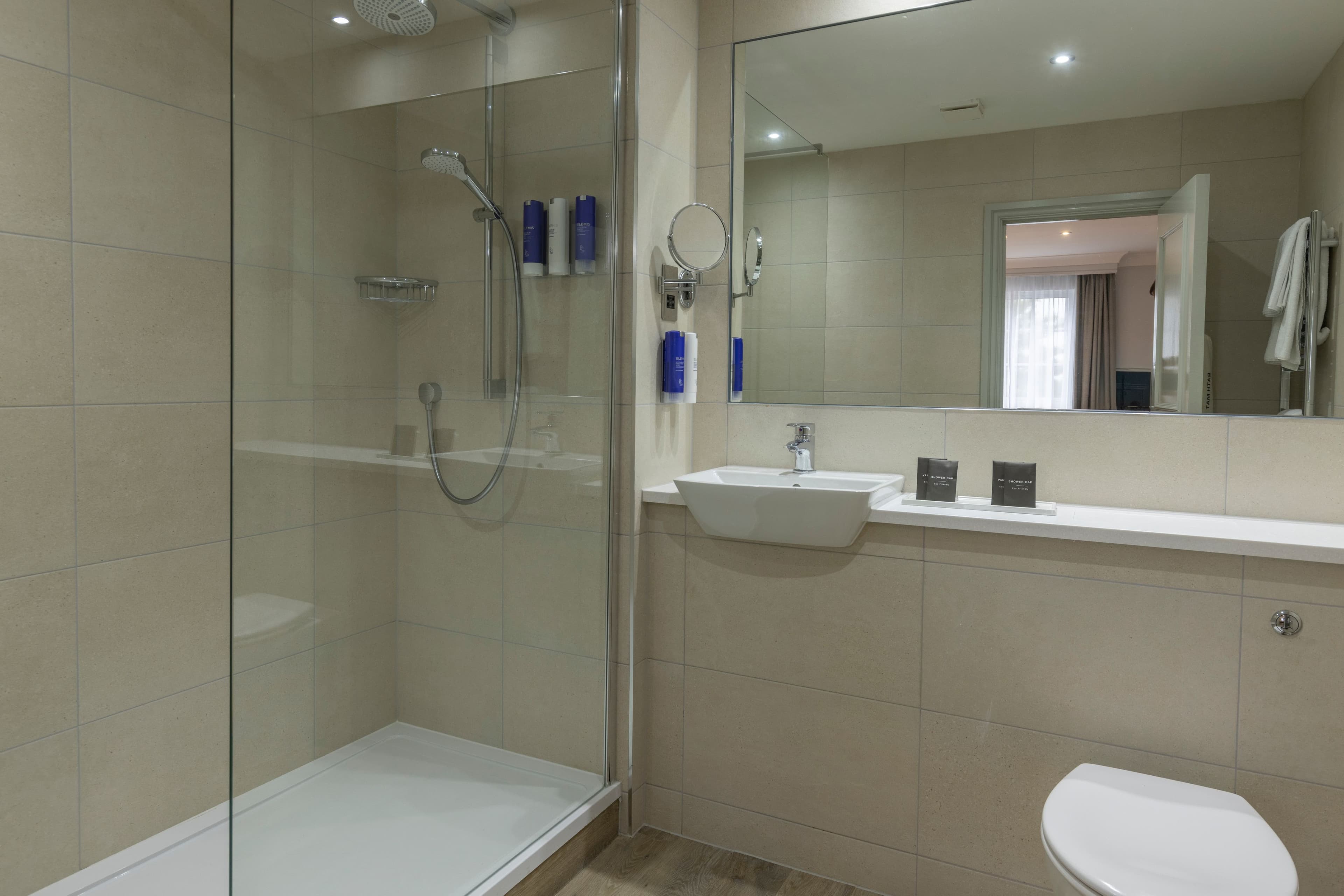 Crowne Plaza East Midlands Airport - Image 3