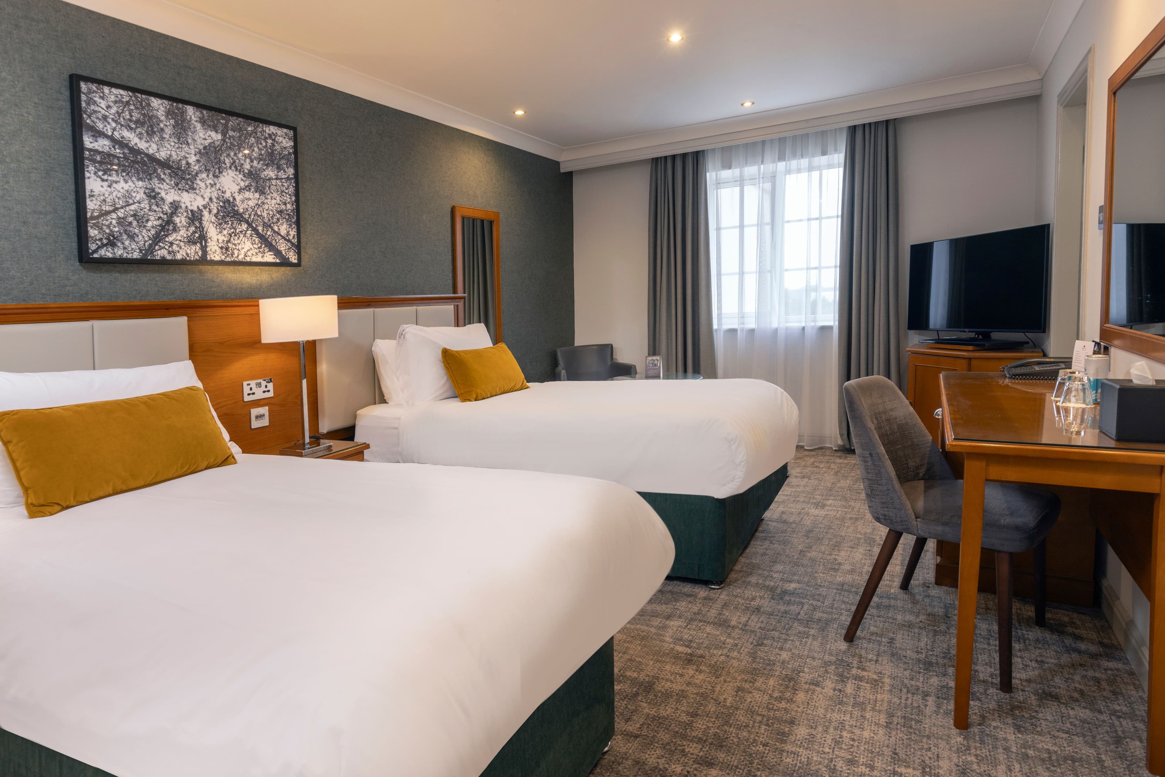 Crowne Plaza East Midlands Airport - Image 2