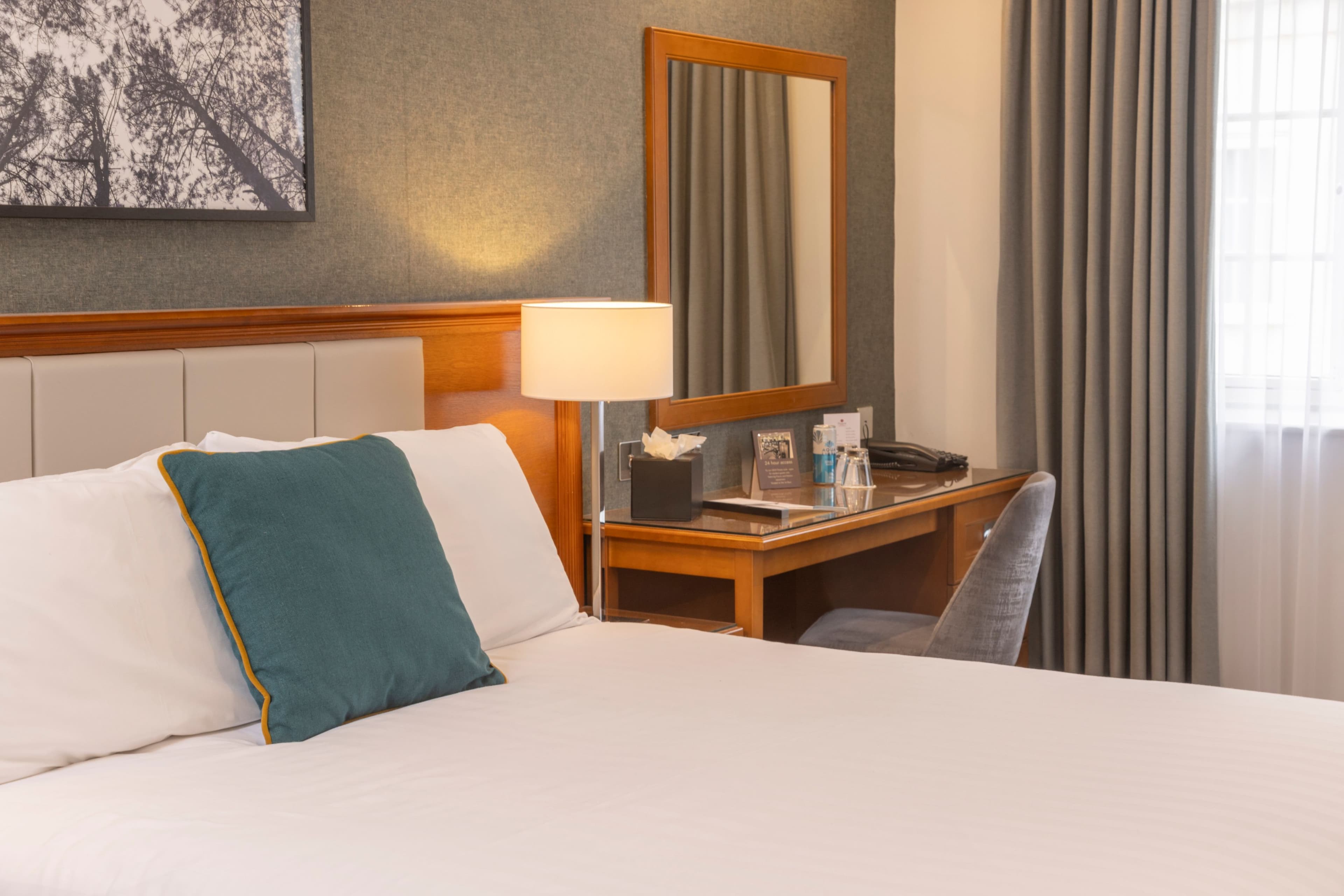 Crowne Plaza East Midlands Airport - Image 4
