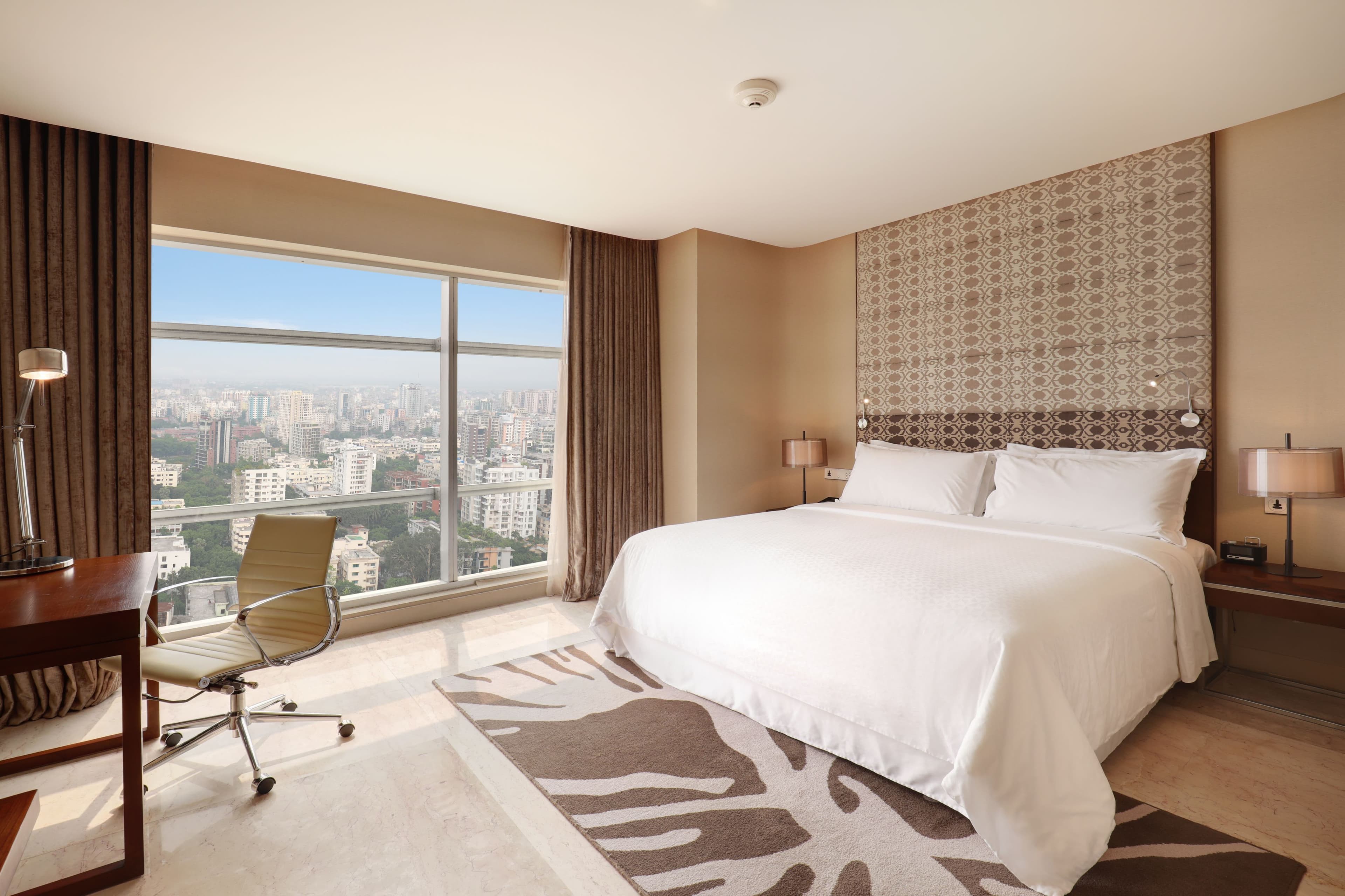 Crowne Plaza Dhaka Gulshan - Image 5