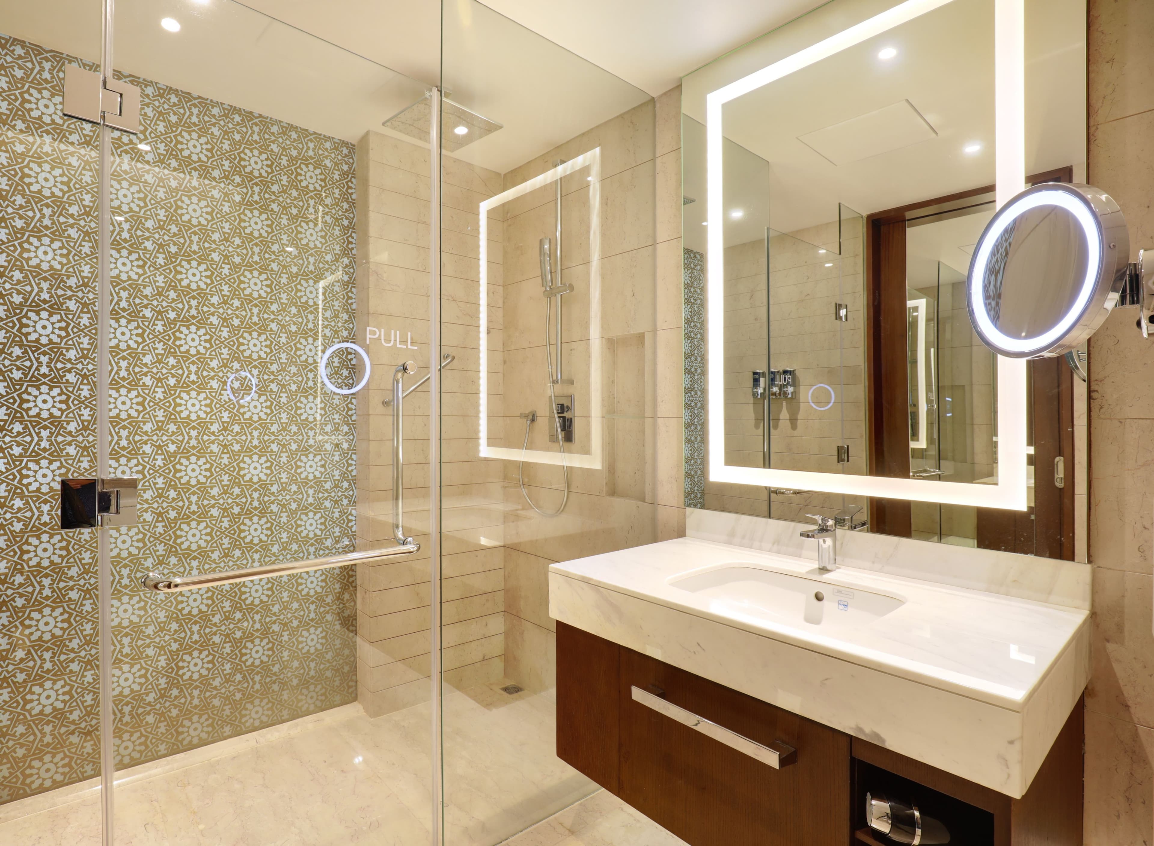 Crowne Plaza Dhaka Gulshan - Image 4