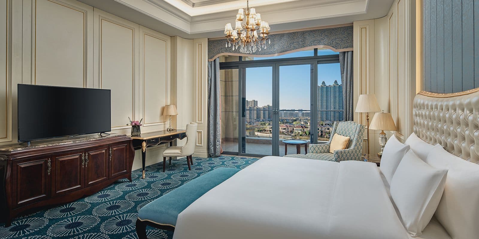 Crowne Plaza Dongying - Image 5