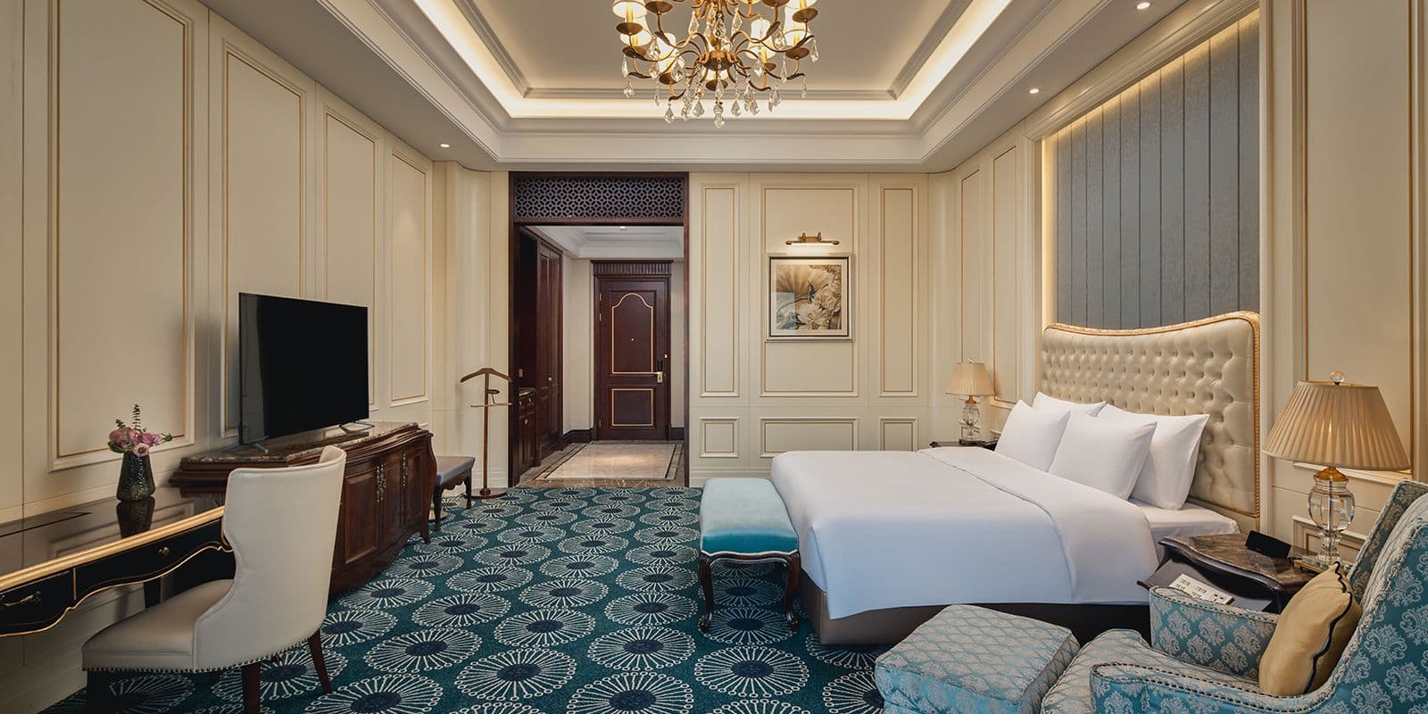 Crowne Plaza Dongying - Image 3