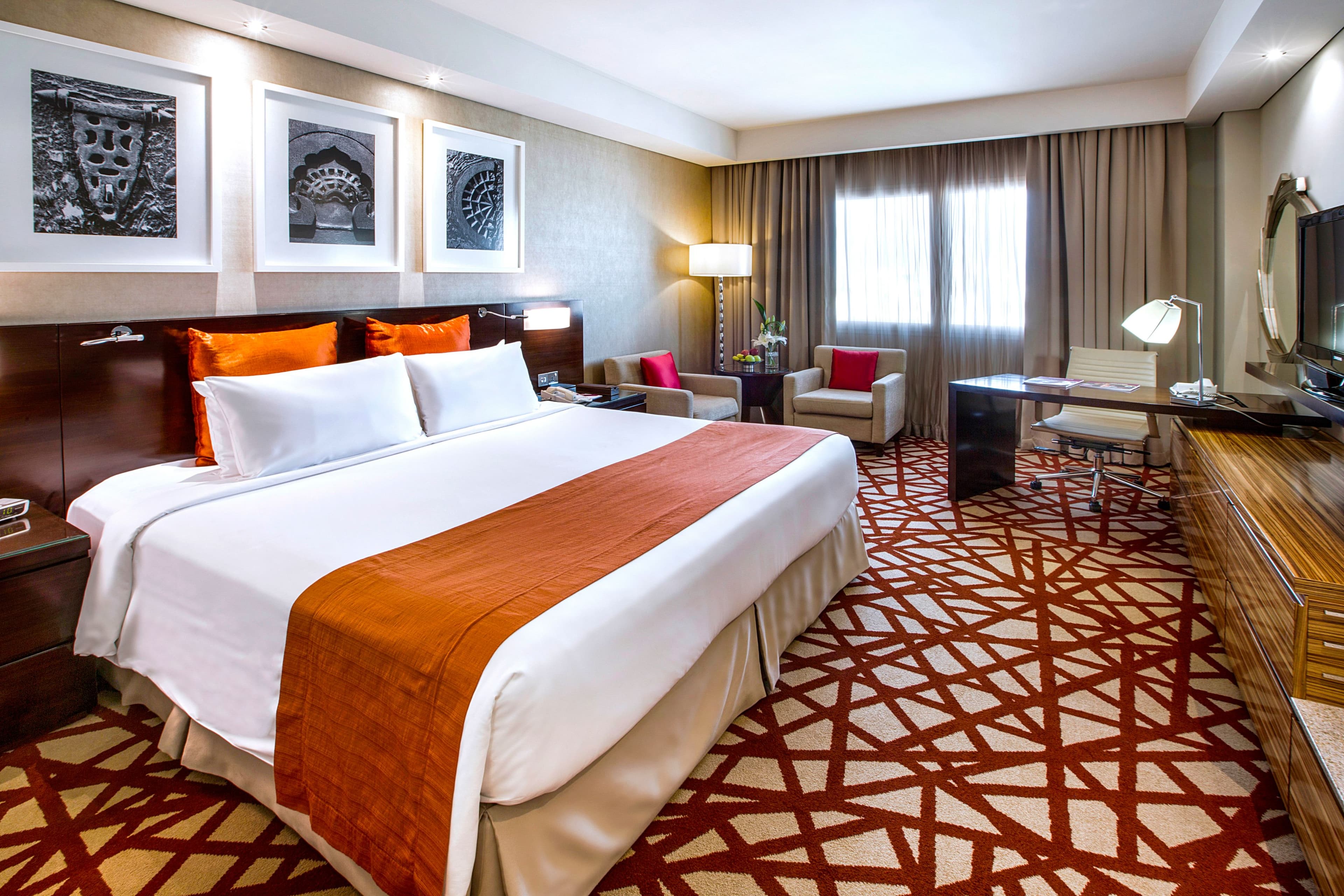 Crowne Plaza Dubai - Deira - Image 2
