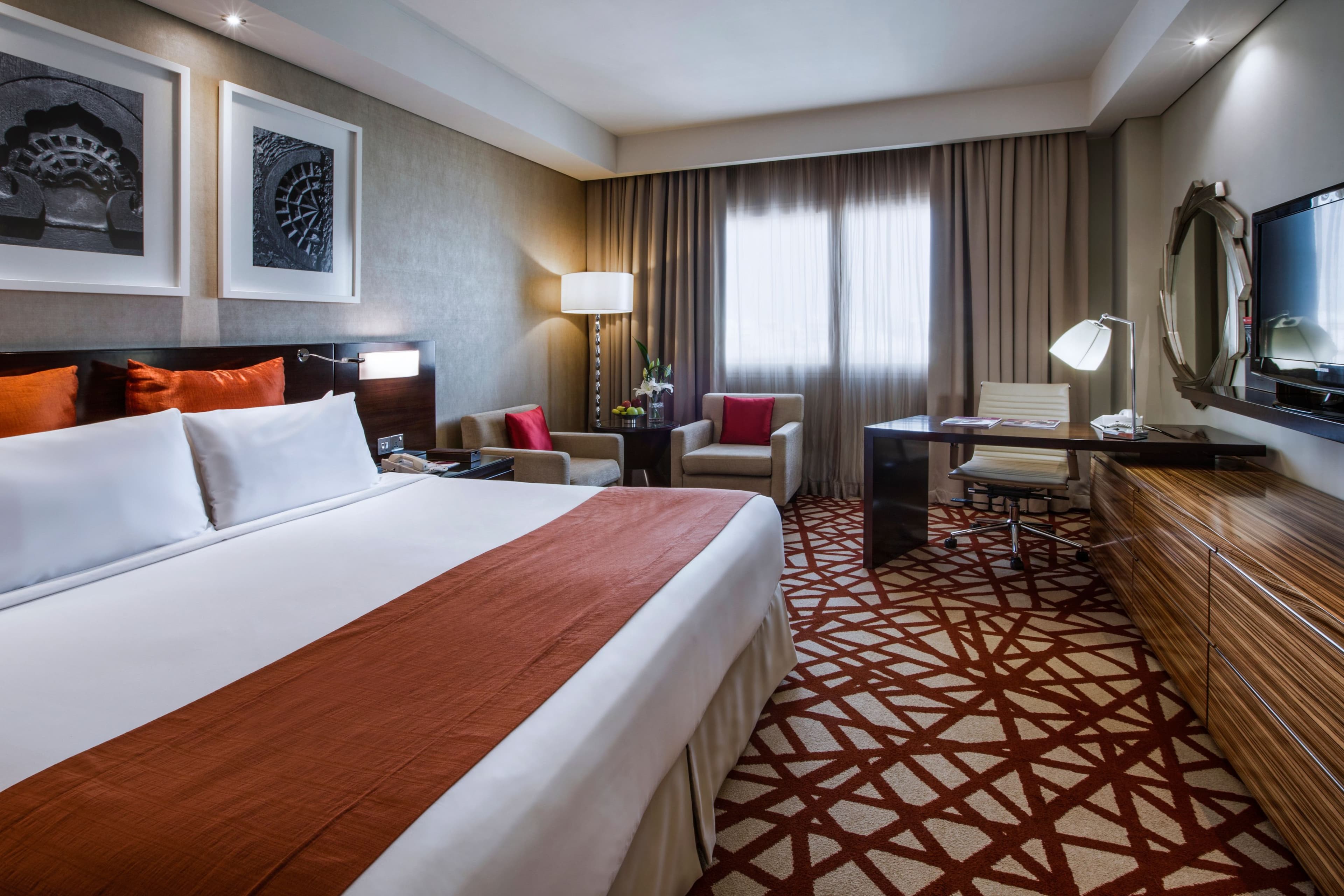 Crowne Plaza Dubai - Deira - Image 4
