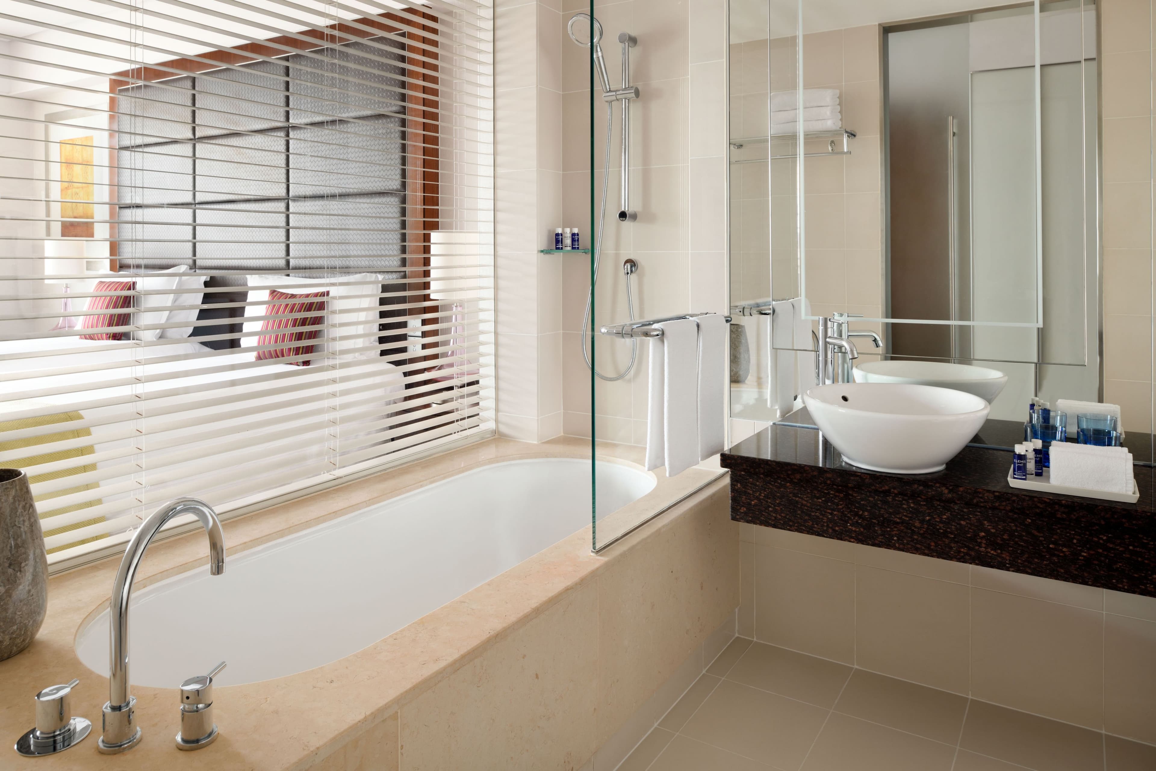 Crowne Plaza Dubai - Festival City — 10