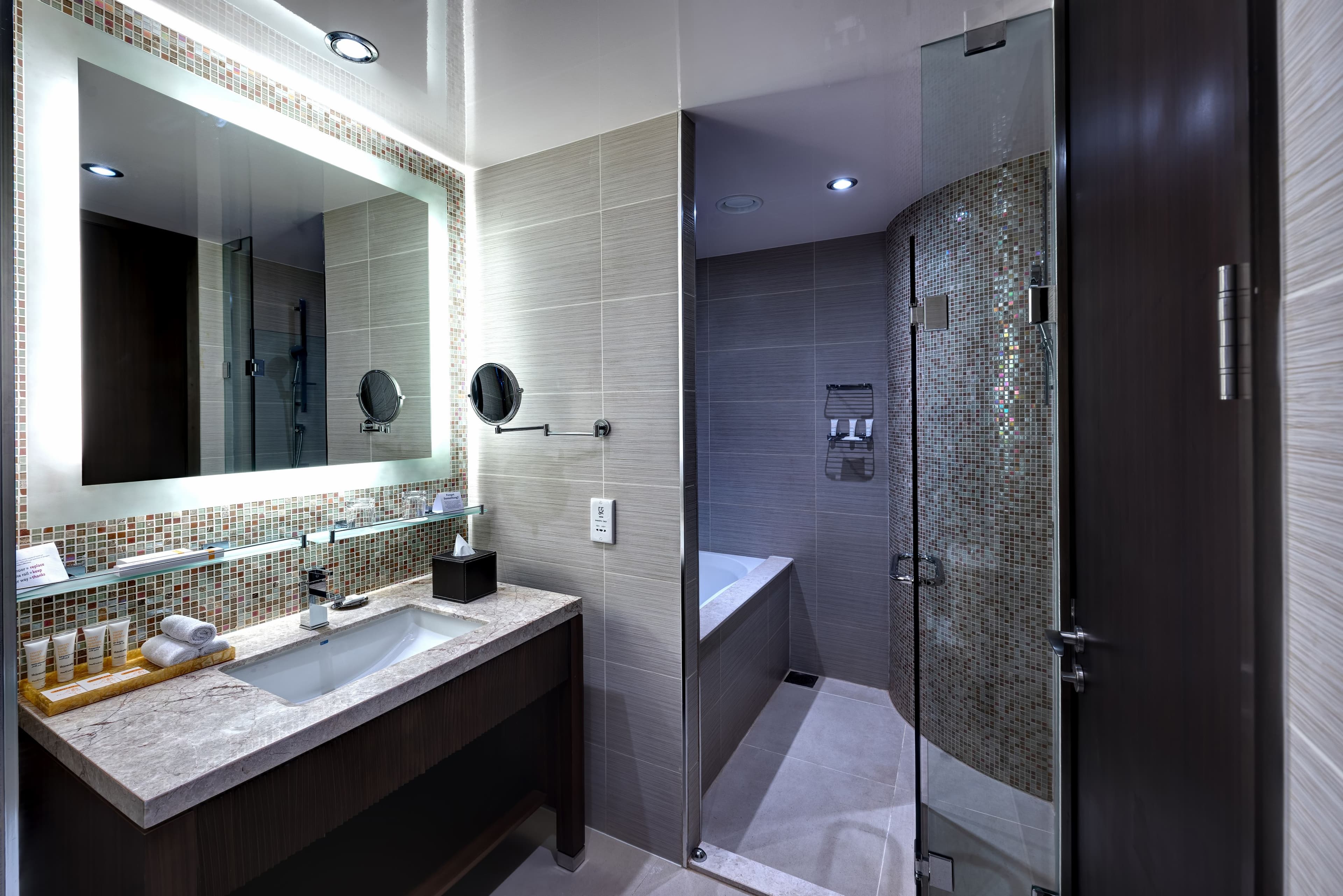 Crowne Plaza Duqm - Image 3