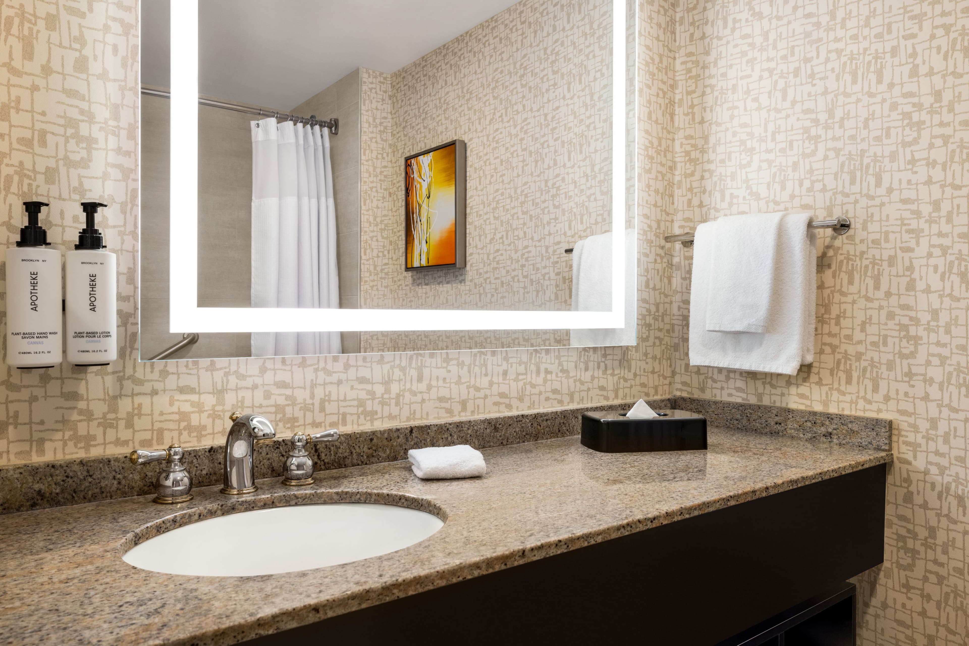 Crowne Plaza Edison - Image 5
