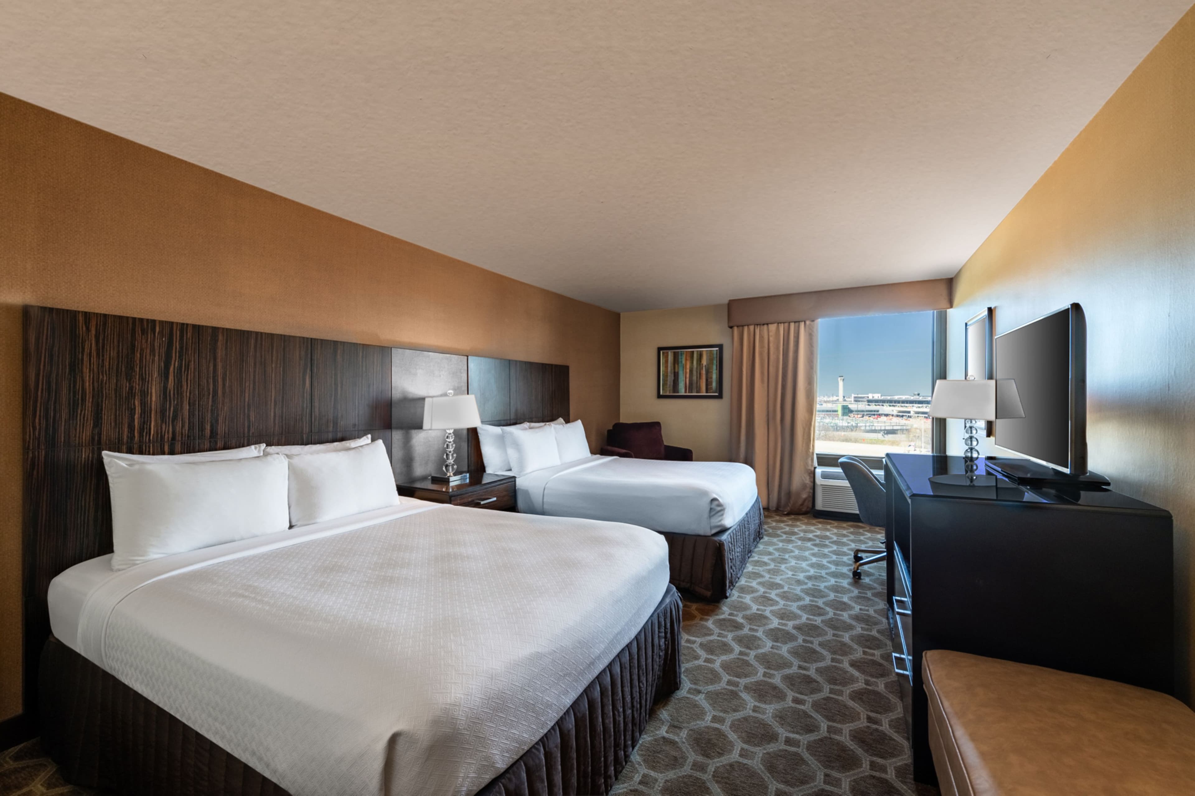 Crowne Plaza Newark Airport — 26