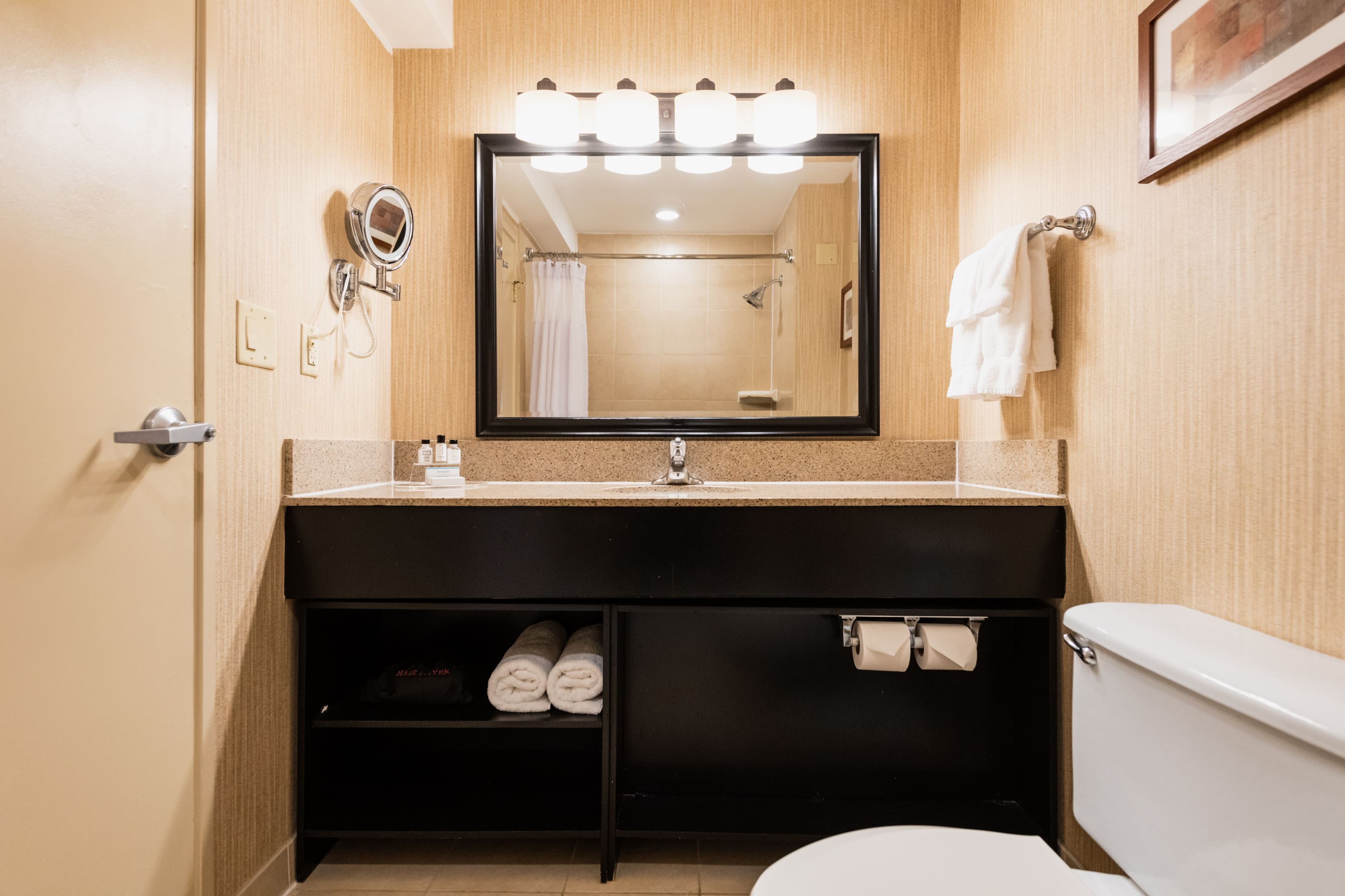Crowne Plaza Newark Airport - Image 5