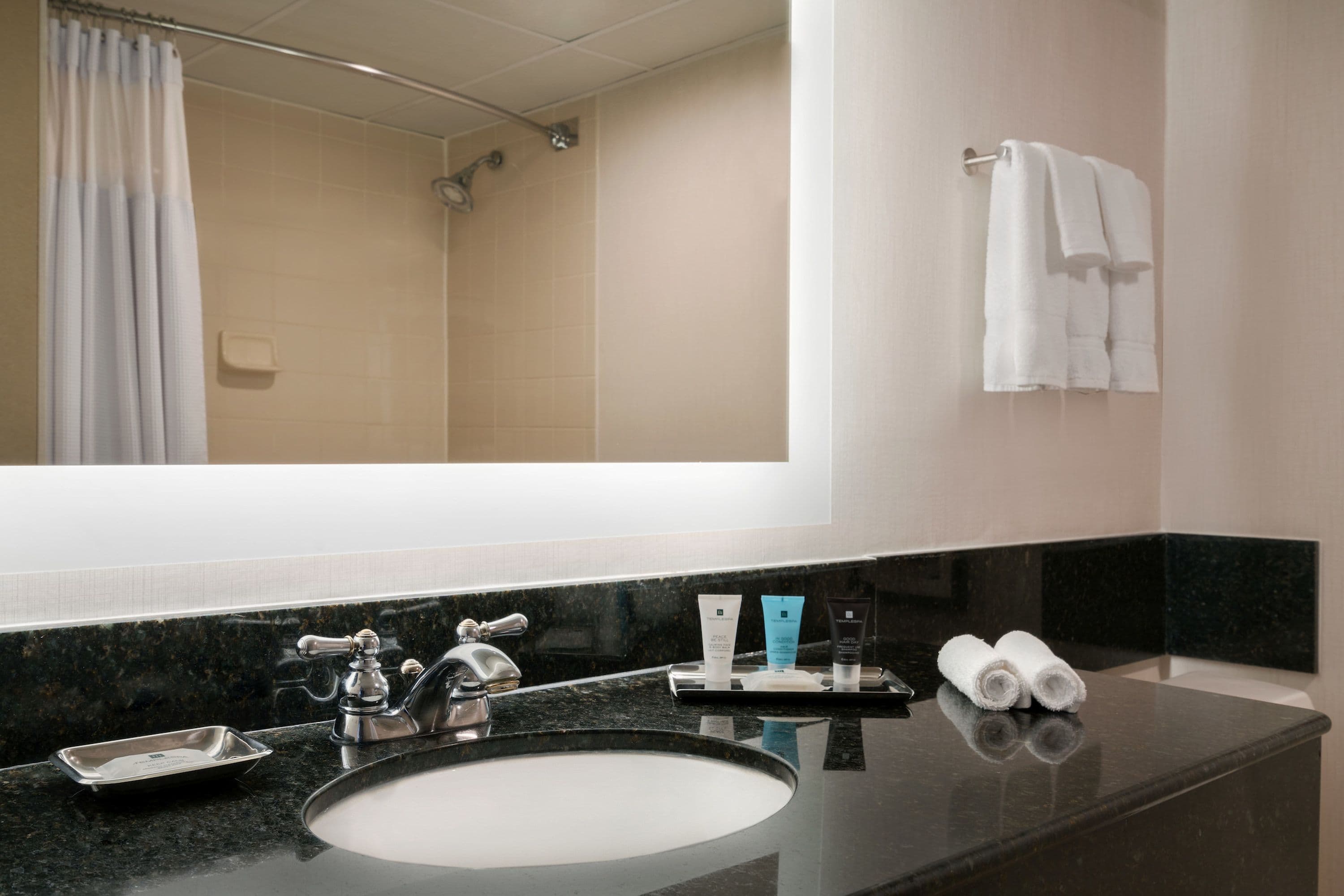 Crowne Plaza Englewood — 6
