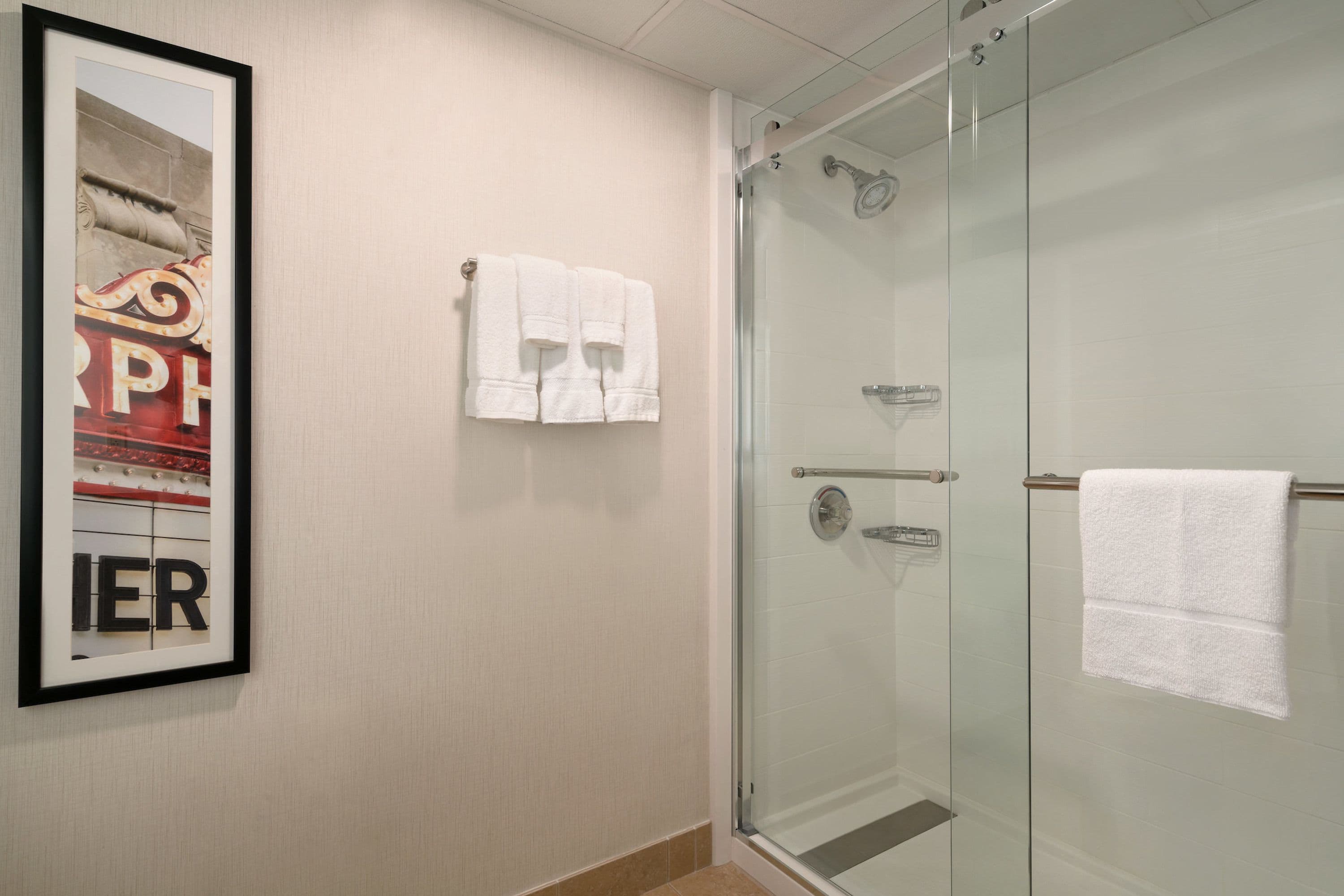 Crowne Plaza Englewood - Image 5
