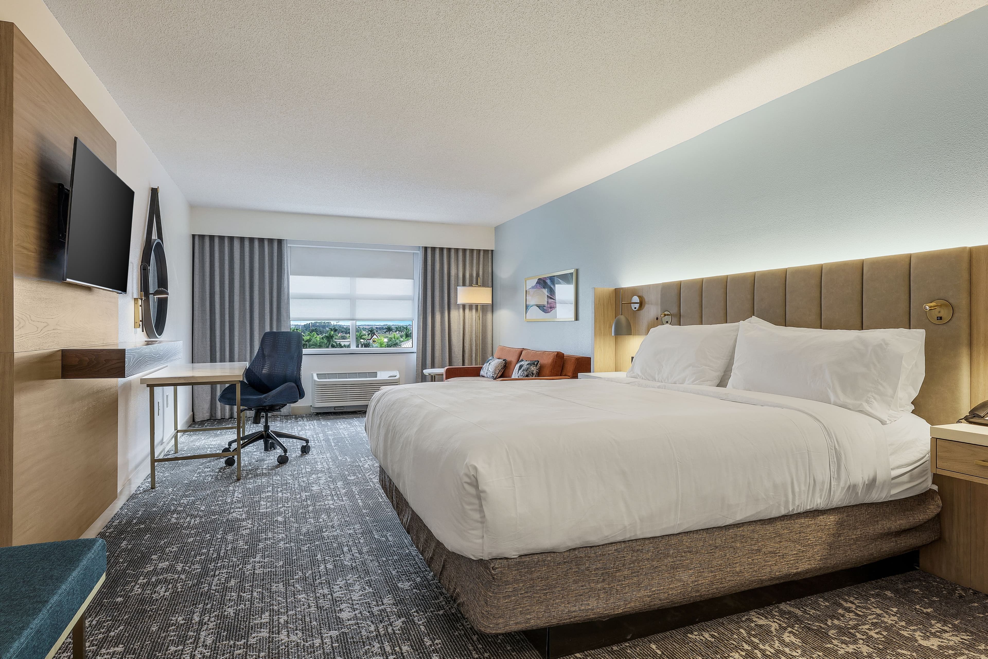 Crowne Plaza Ft. Myers Gulf Coast — 24