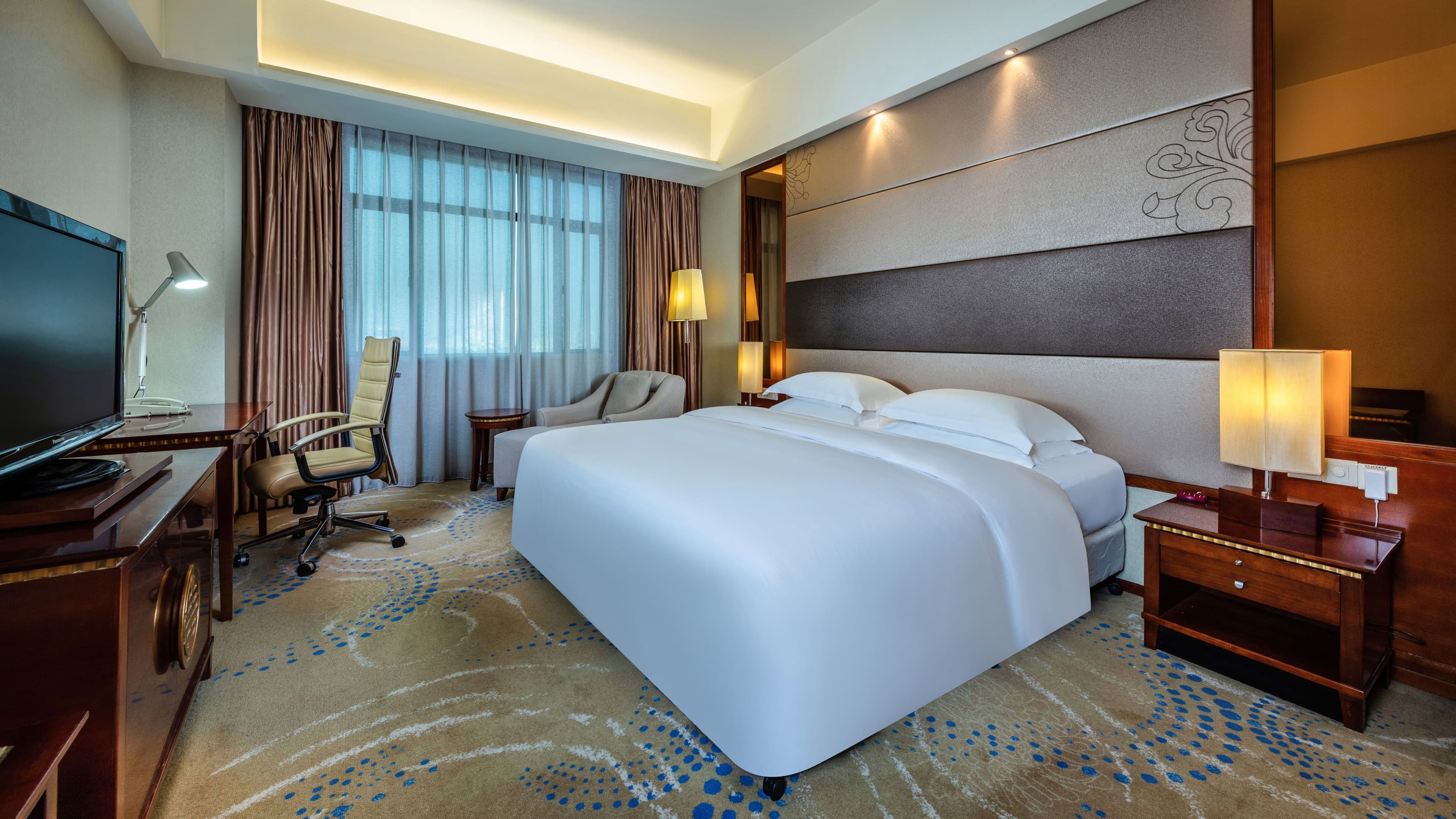 Crowne Plaza Foshan - Image 3