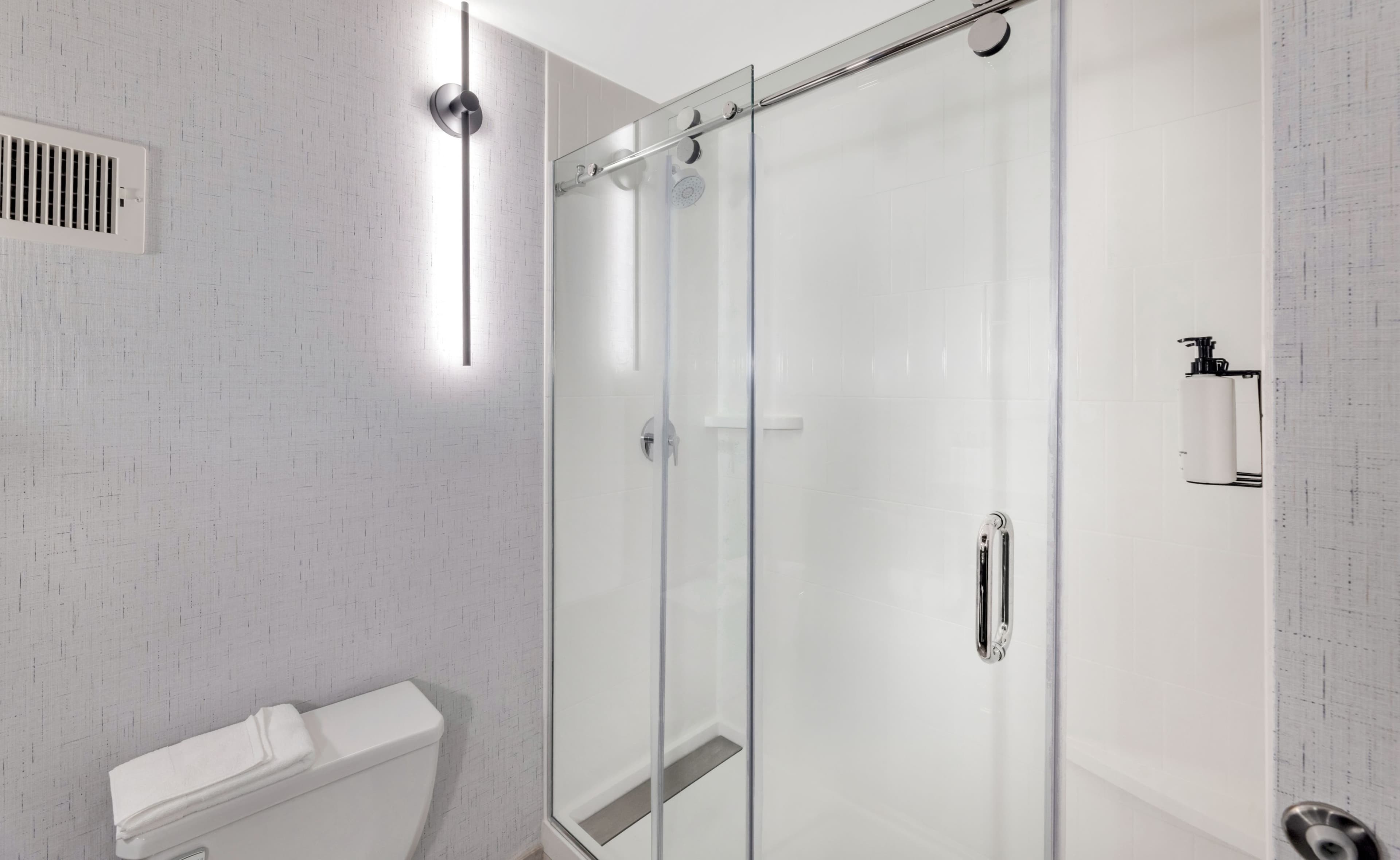 Crowne Plaza Foster City-San Mateo - Image 2