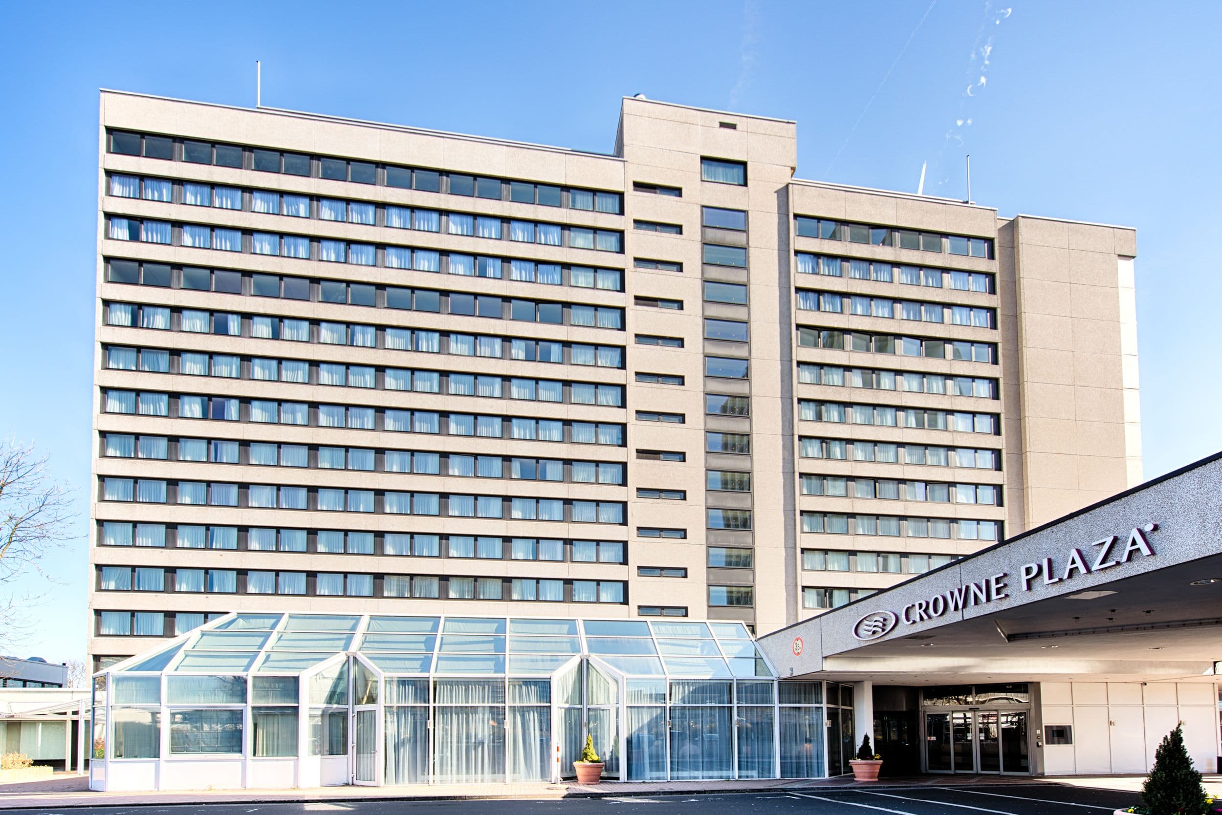 Crowne Plaza Frankfurt Congress Hotel - Image 1