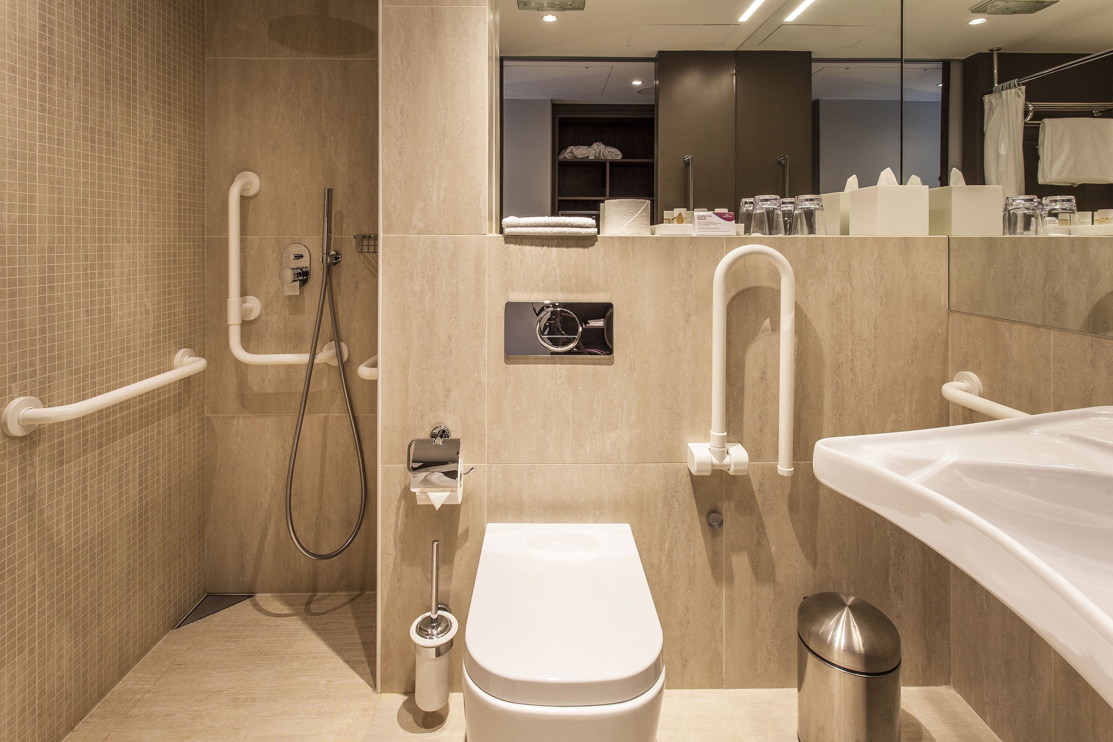 Crowne Plaza Geneva — 9