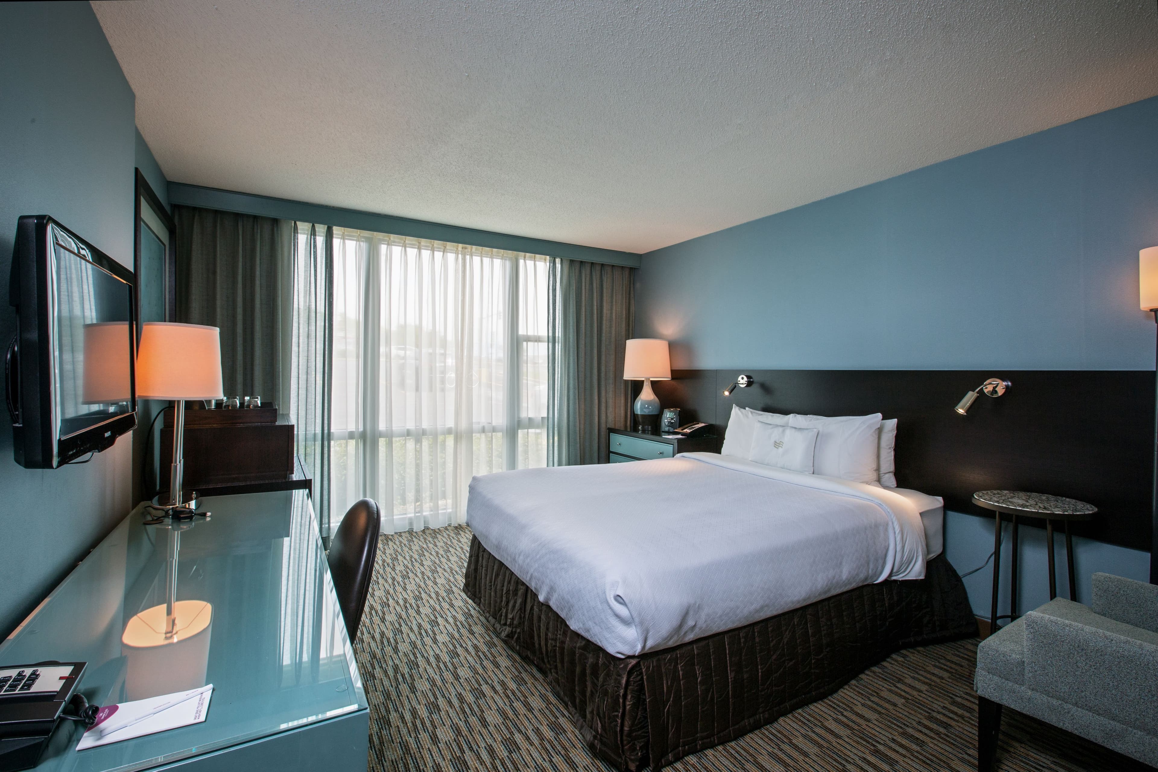 Crowne Plaza Lombard Downers Grove - Image 5