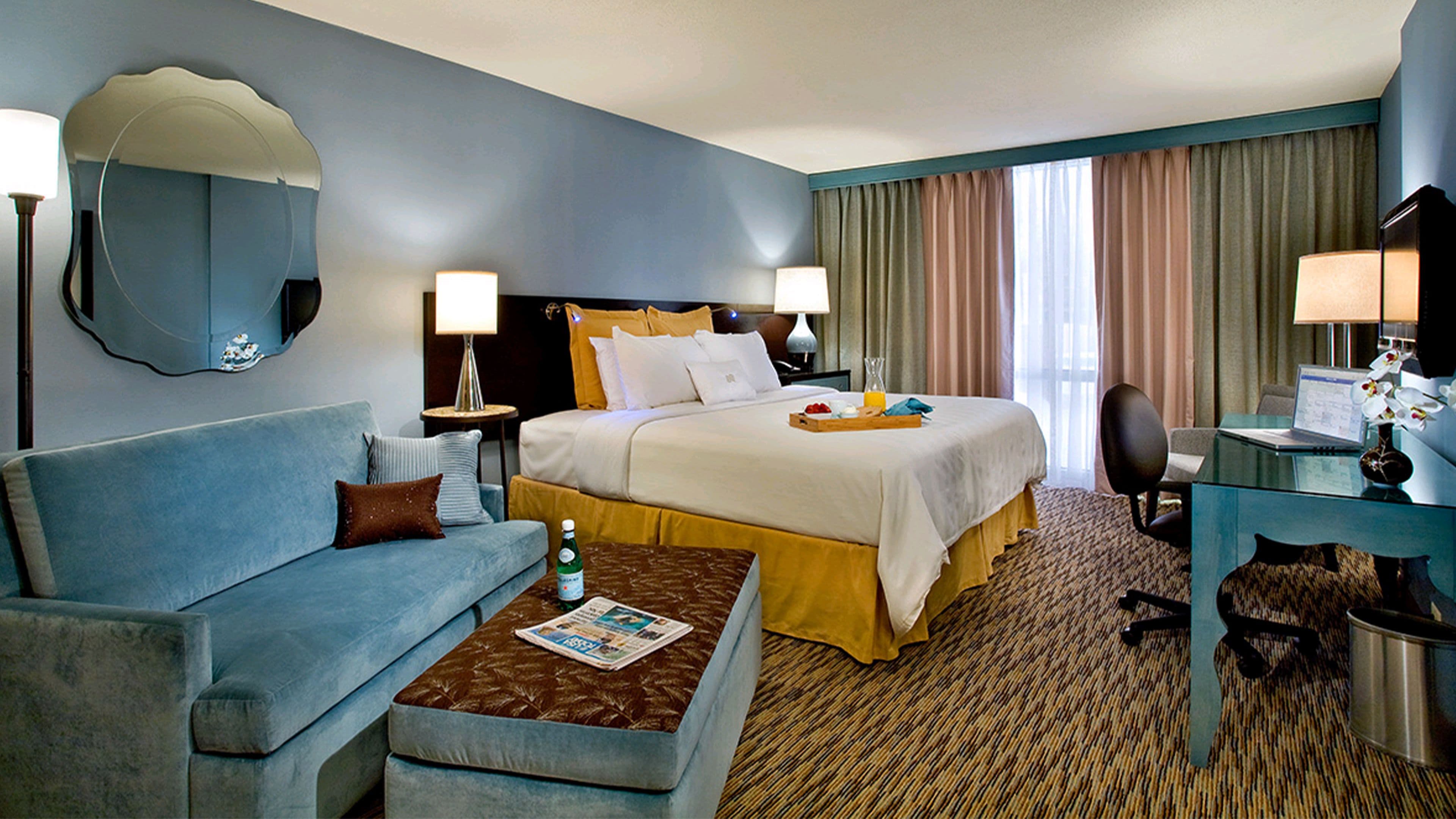 Crowne Plaza Lombard Downers Grove - Image 4