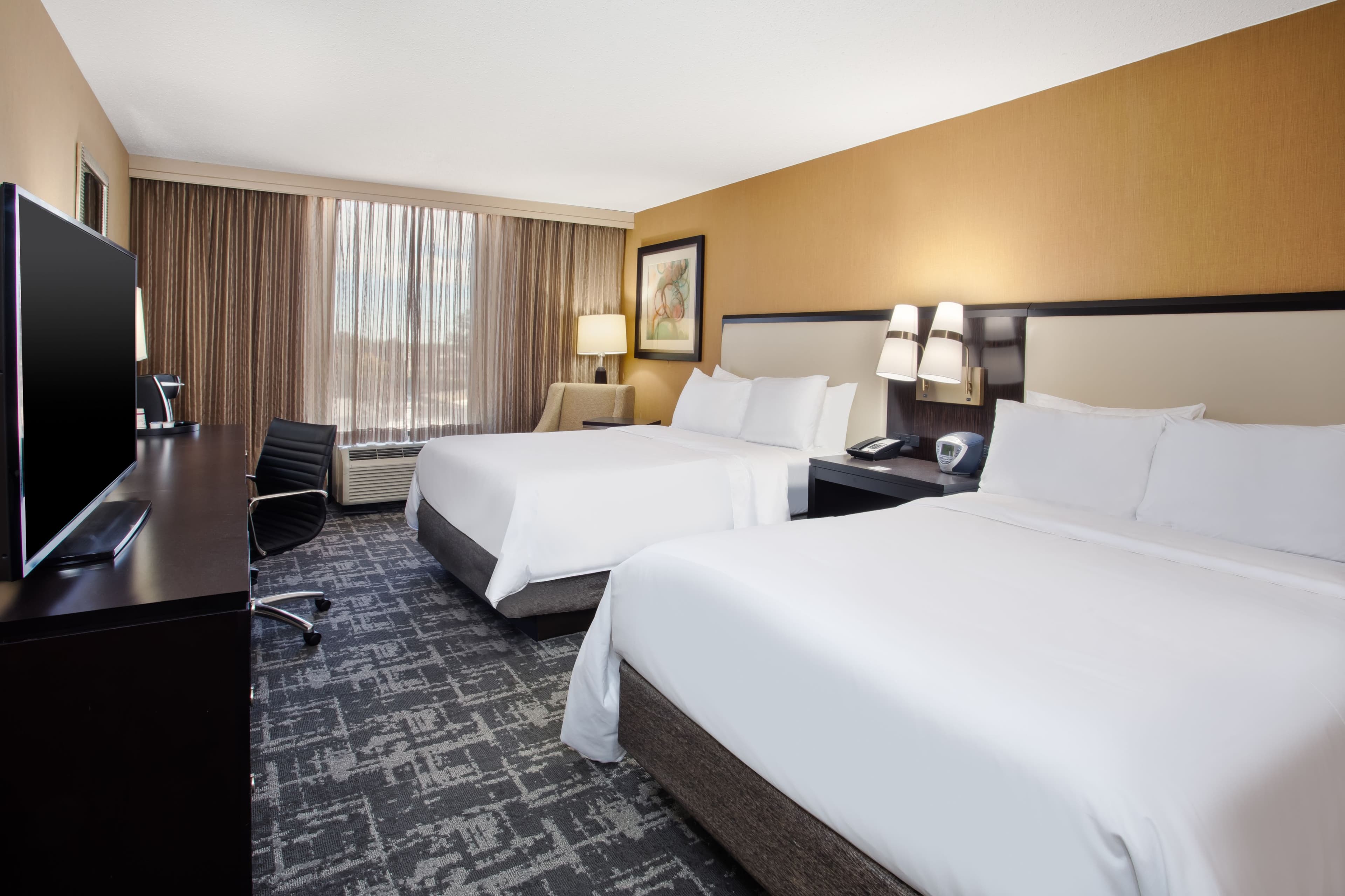 Crowne Plaza Greenville - Image 4