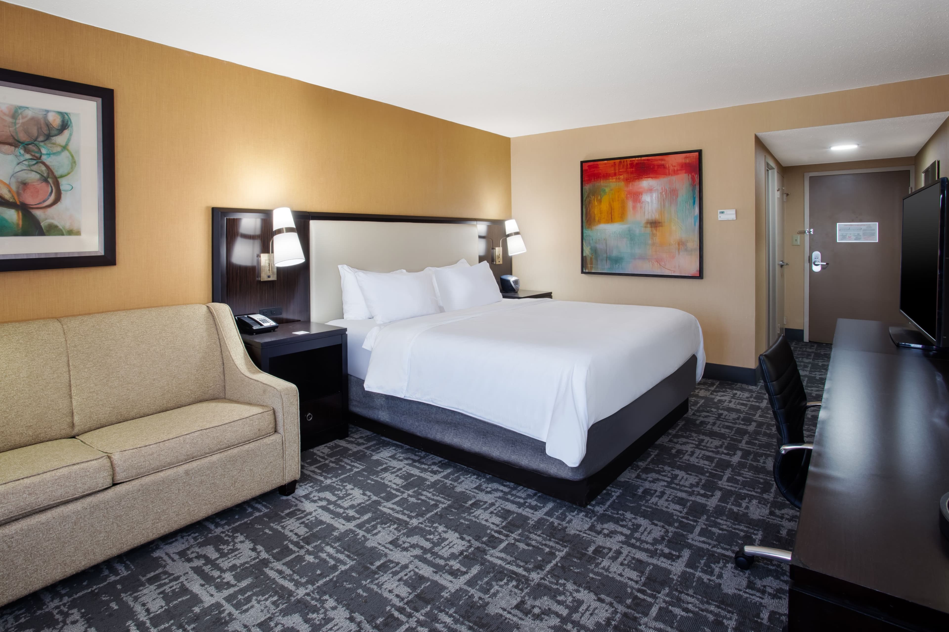 Crowne Plaza Greenville — 16
