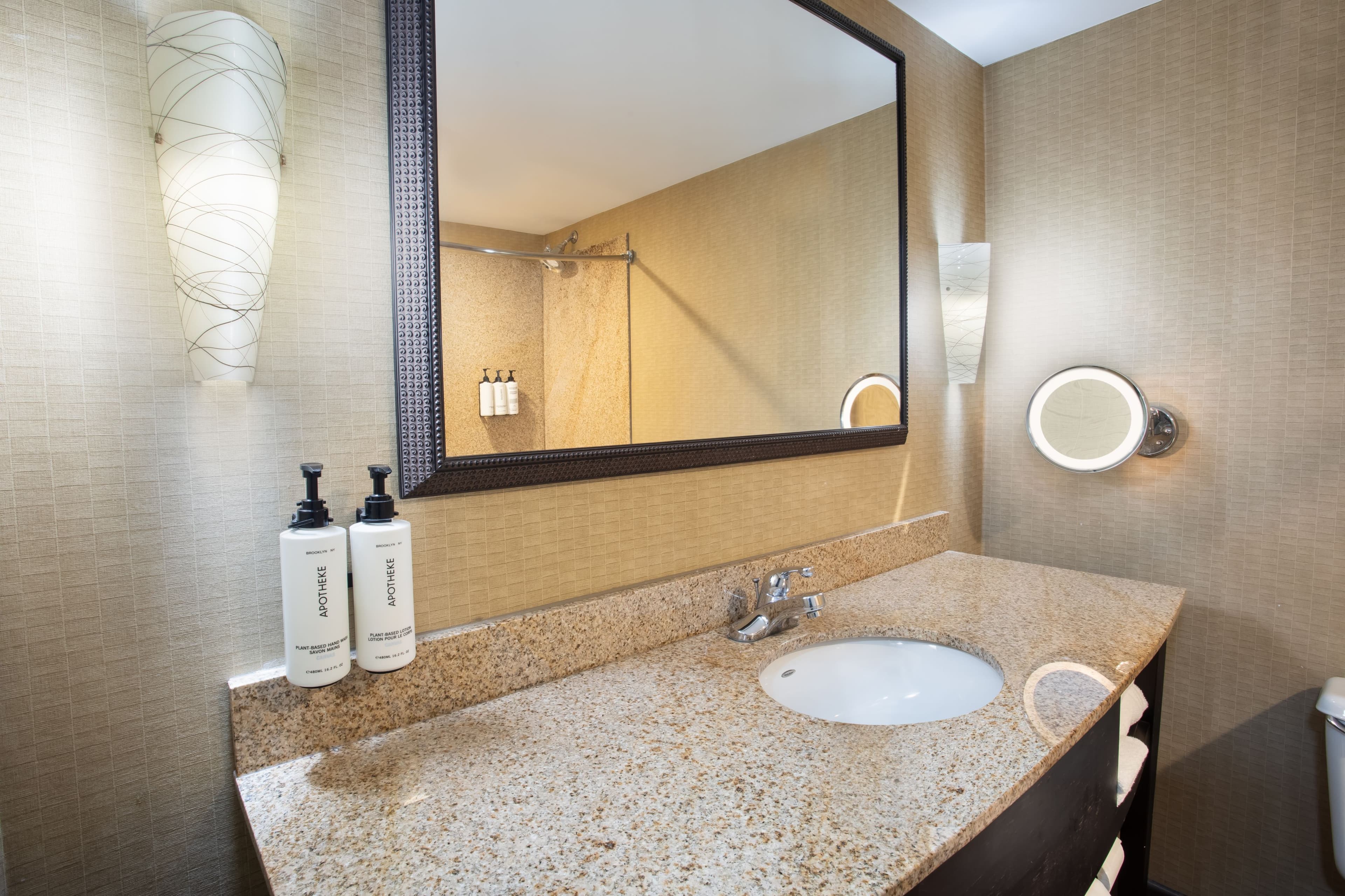 Crowne Plaza Greenville - Image 5