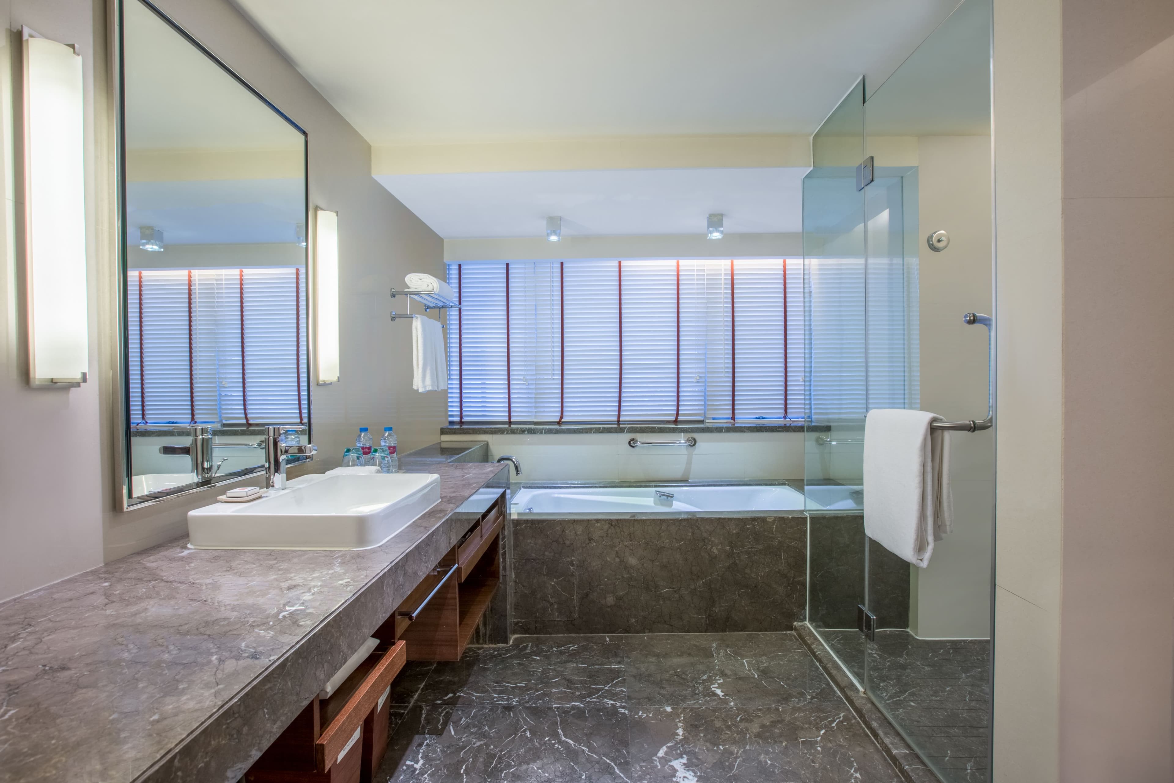 Crowne Plaza Guangzhou City Centre — 18
