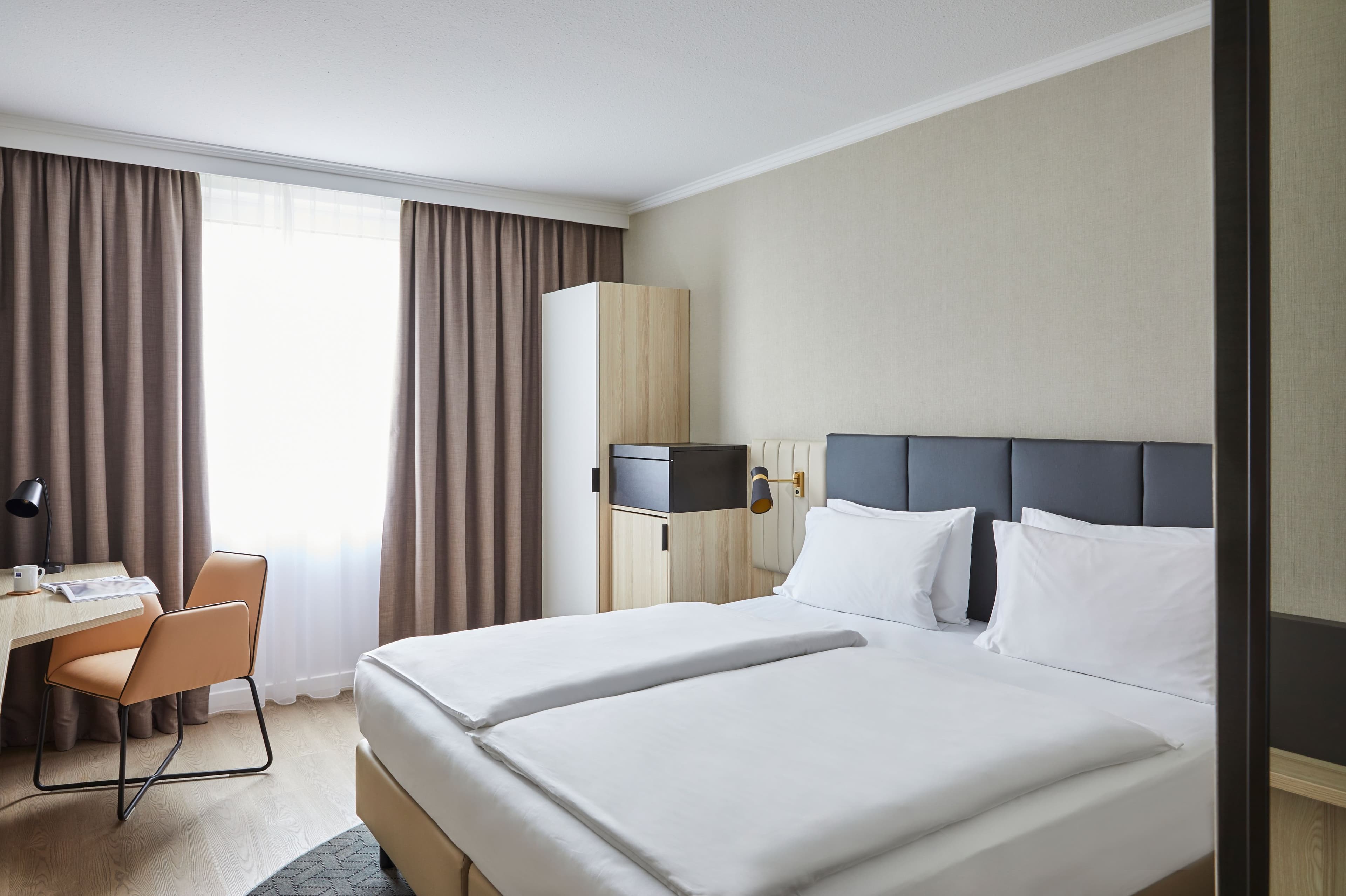 Crowne Plaza Hamburg - City Alster - Image 4
