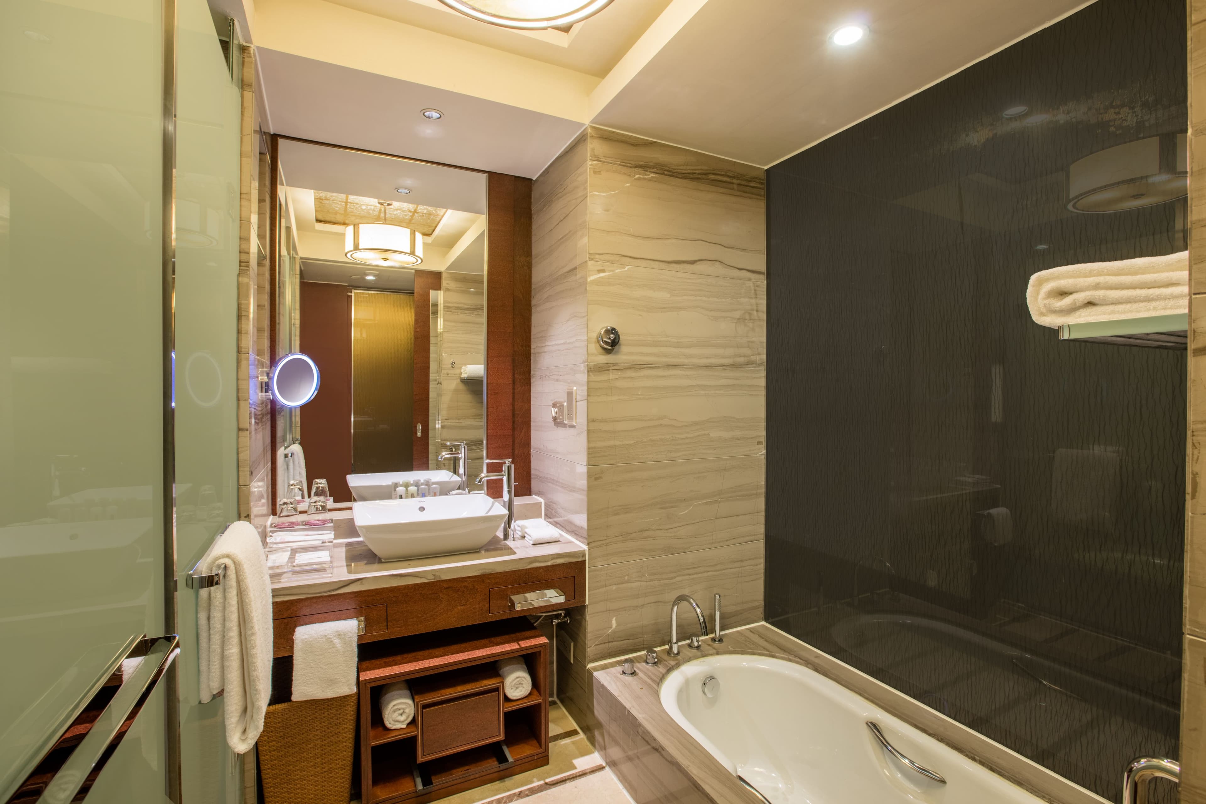 Crowne Plaza Hefei - Image 5